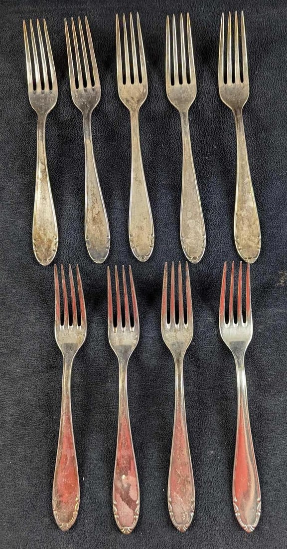 9 Retired Vintage BMF Silverplate Forks: Lot of 9 silver-plated forks by Bergische Metallwaren Fabrik in Germany. The spoons are marked BMF90 on the back. In good condition with some tarnish and scratches from wear. Each fork is approx 8" an