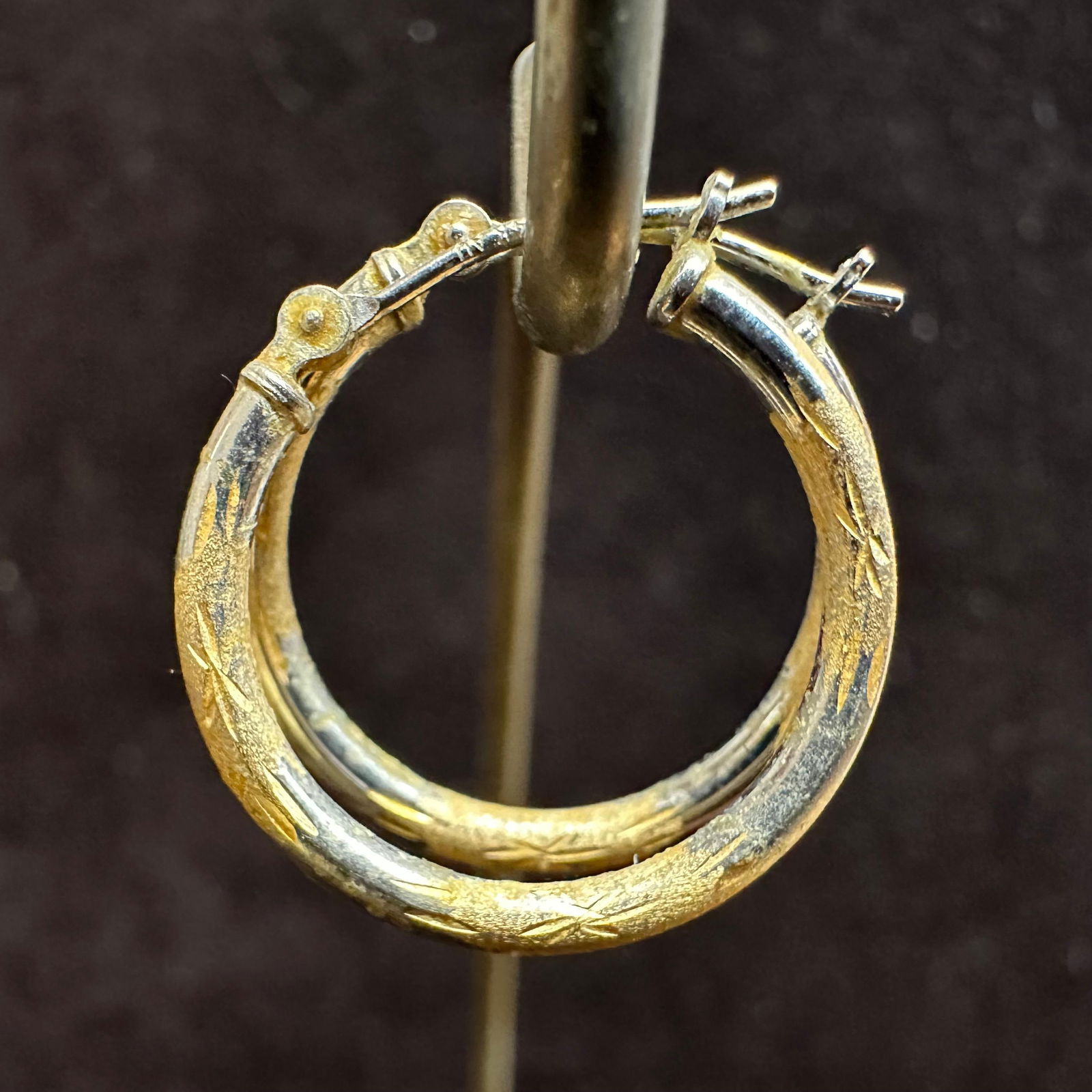 Two Tone White and Yellow 14K Gold Hoop Earrings V13: This item is in good pre-owned, previously used/displayed condition with noticeable light wear and surface scratches. Please reference all photos for full details. This piece of jewelry has been teste