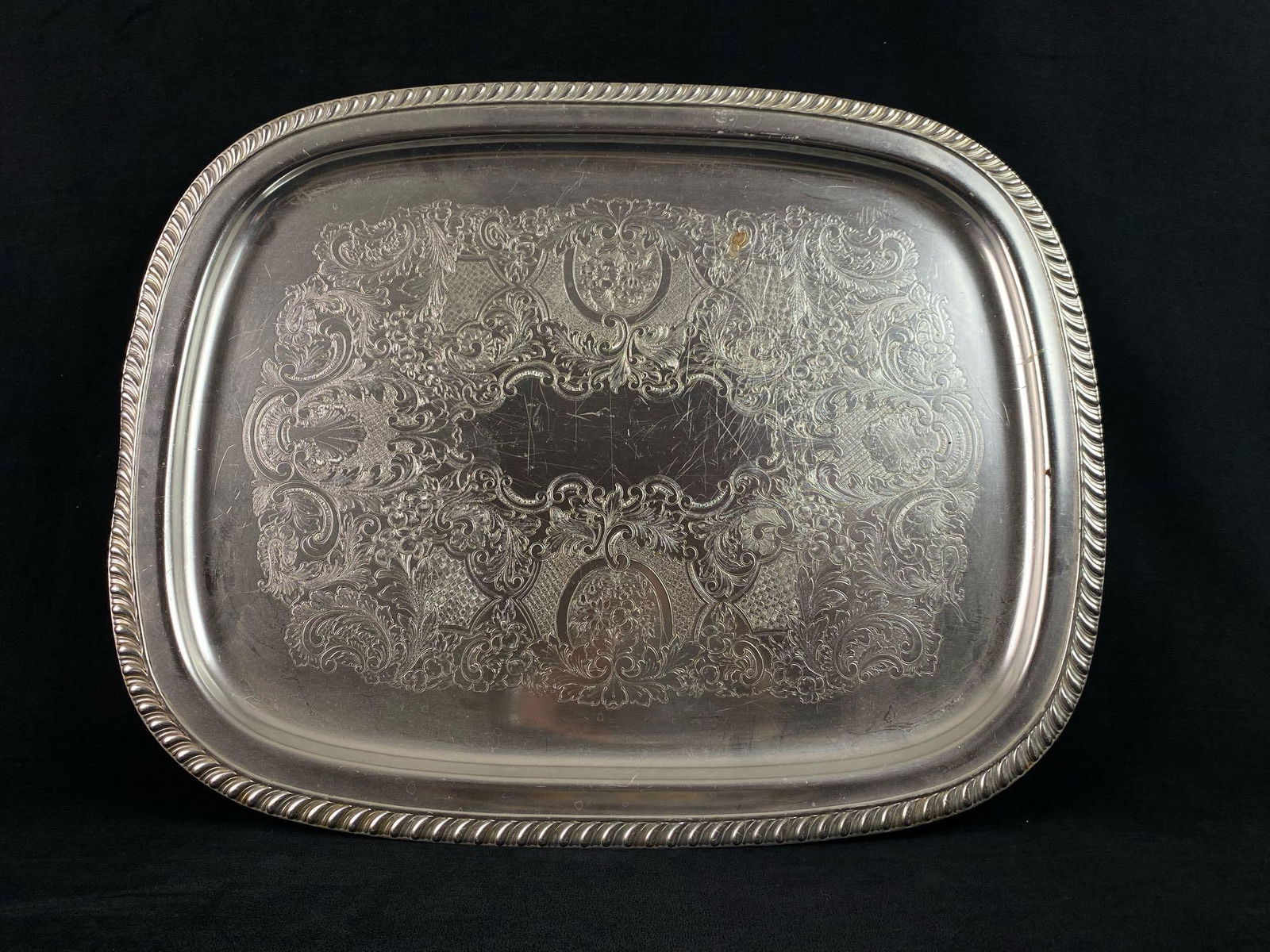 Kensington No 7860 Silver Plated Patterned Serving Platter Tray Rectangular 23??x 16: Kensington No 7860 Silver Plated Patterned Serving Platter Tray Rectangular 23”x 16” This Silver Plated Aluminum platter is in good condition with a few scratches in the center as