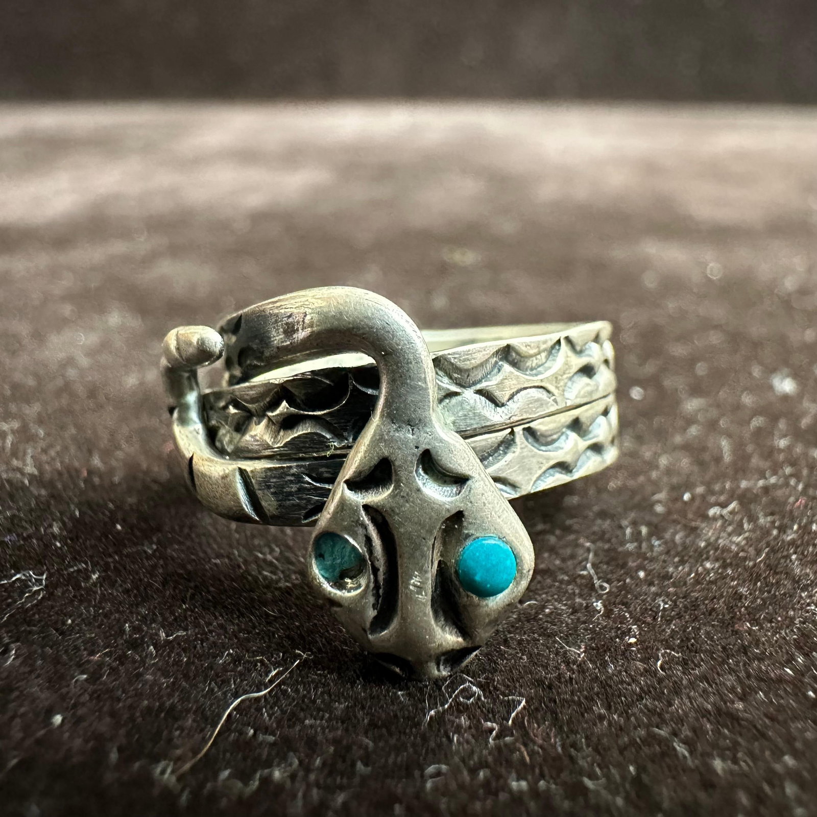 Blue Stone Eyes Snake Coil Silver Ring Taxco W47: This item is in good pre-owned, previously used/displayed condition with noticeable light wear and surface scratches. Please reference all photos for full details. This piece of jewelry has been teste