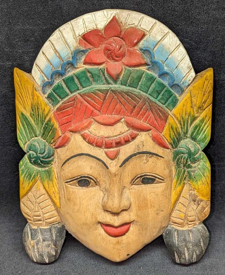 Vintage Hand Carved Indian Female Wall Art Mask: Vintage Hand Carved Indian Female Wall Art Mask. The hand-painted wooden mask is approx 8" x 2" x 10 1/2" and it weighs 1.06lb. The wall mask has some markings and chips. Please see the images as