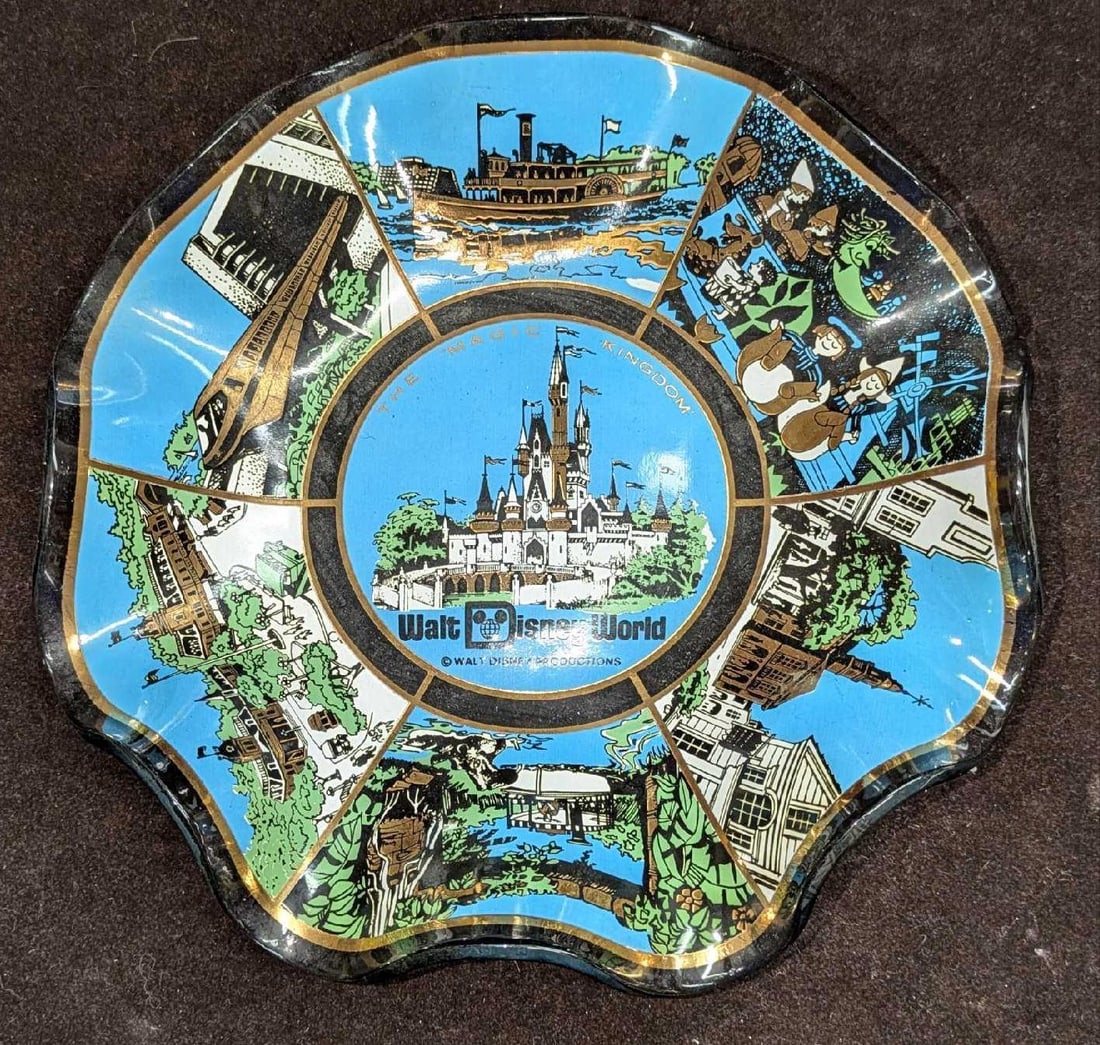 Vintage Disney World Blue Glass Candy Dish 1970s G: Vintage Disney World Blue Glass Candy Dish 1970s G. This is approx 7" x 7" x 1 1/2" and it weighs 0.48lb. The glass has no chips or cracks.