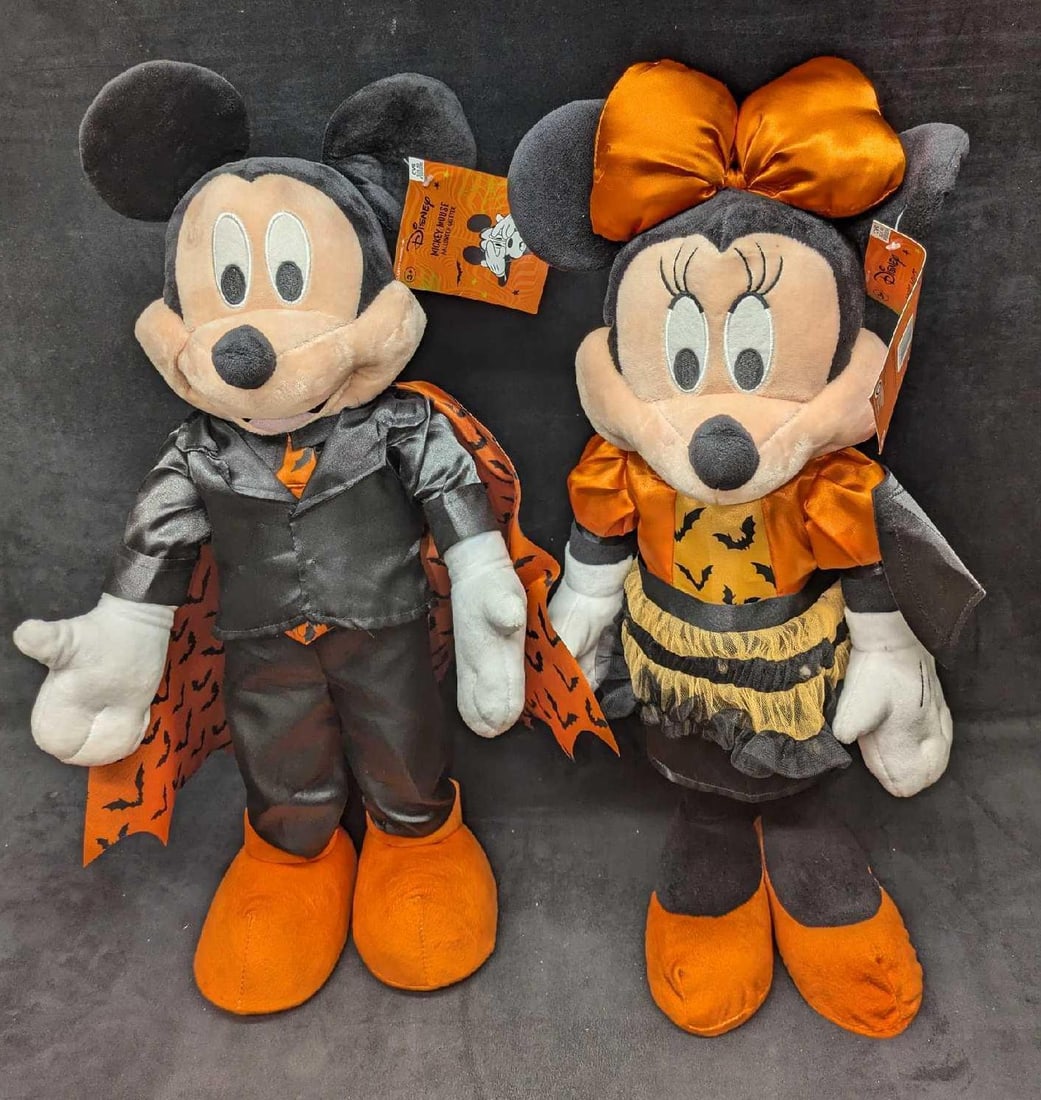 Disney Mickey & Minnie Mouse Halloween Greeters (1 of 7)
