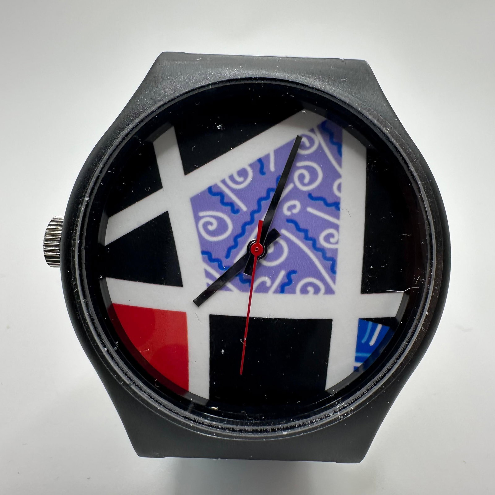 Romero Britto Night Landscape Watch Quartz Wristwatch with Box: Romero Britto quartz wristwatch featuring a colorful geometric dial and a patterned strap with Romero Britto's printed signature on the inner band. Stainless steel case back marked “Britto.&rdqu