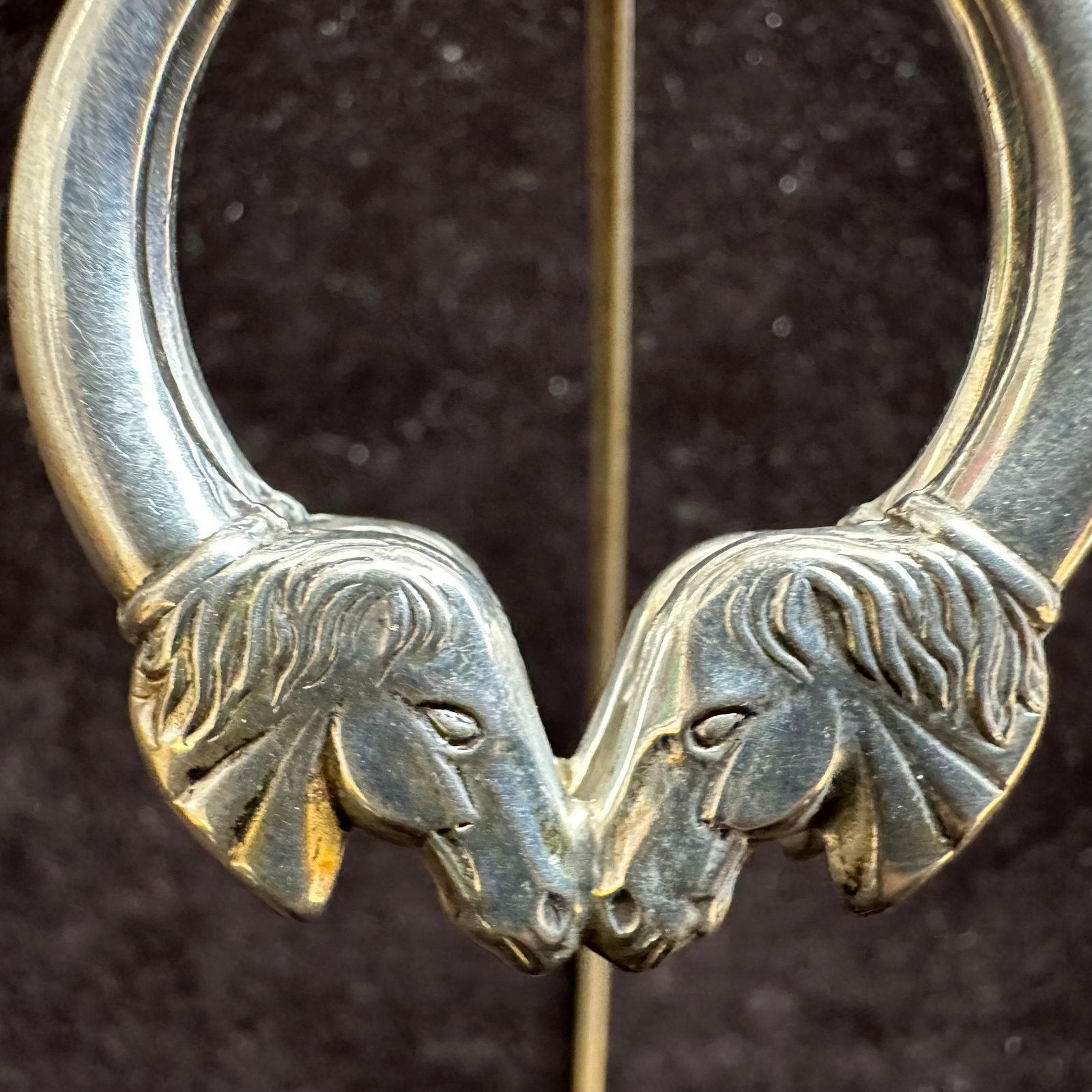 14K White Gold Silver Horse Head Hoop Equestrian Earrings: This item is in good pre-owned, previously used/displayed condition with noticeable light wear and surface scratches. Please reference all photos for full details. This piece of jewelry has been teste