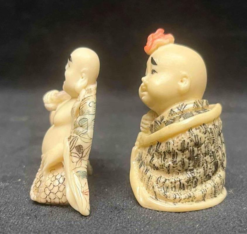 Two Netsuke Figurines - 2