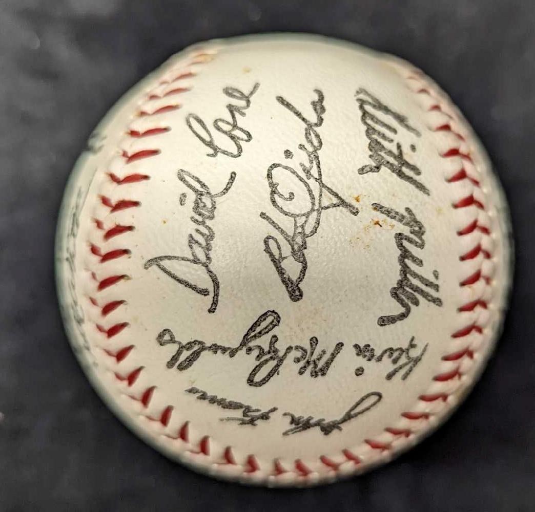 Vintage Stamp Signed New York Mets Baseball: Vintage Stamp Signed New York Mets Baseball. This has such replica signatures like Keith Miller, Tim Teufel, Frank Viola, David Cone, Bob Ojeda, Jeff Musselman, Kevin Elster,&