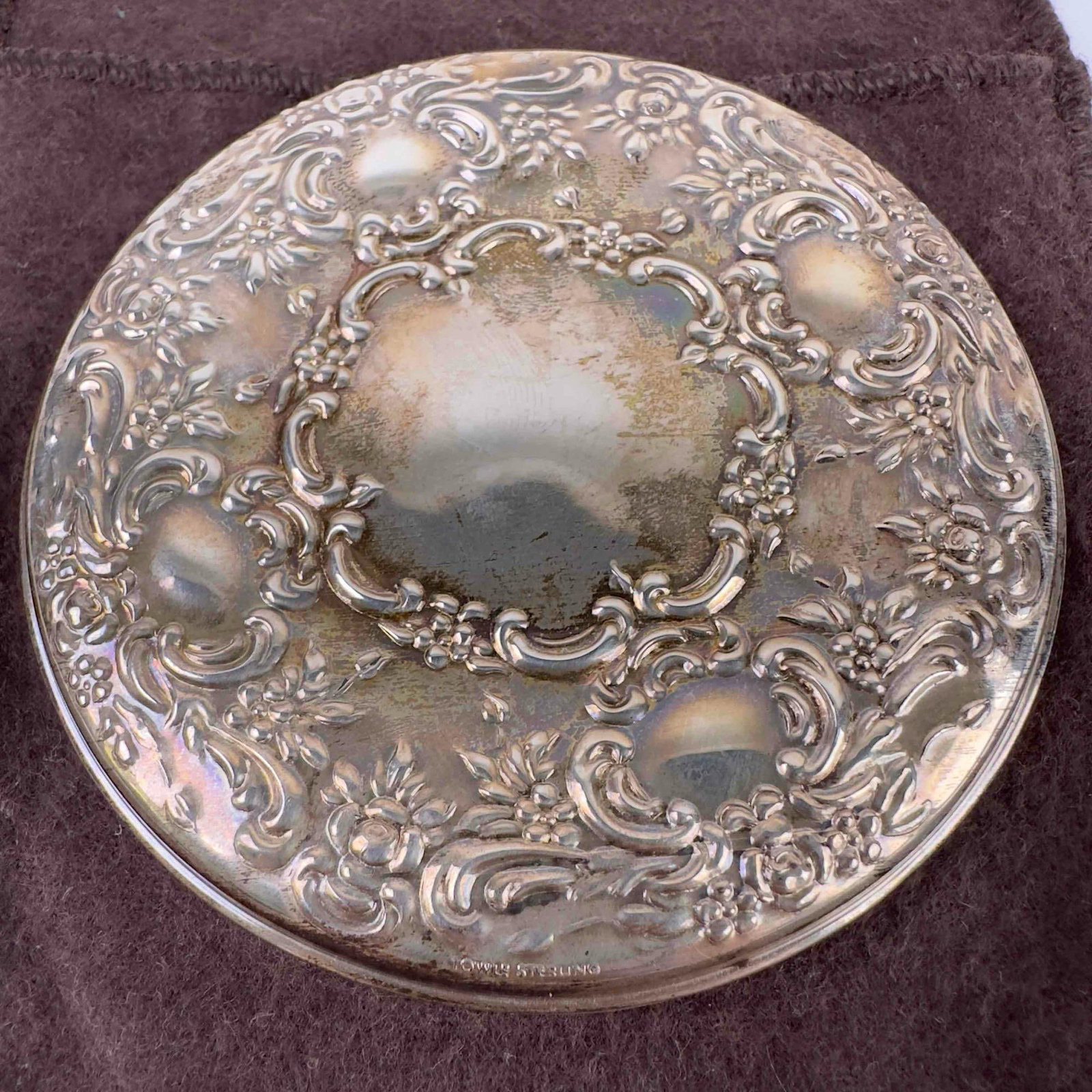 Vintage Ornate Sterling Silver 925 Towle Hand Compact Purse Handheld Mirror: This item is in good pre-owned, previously used/ displayed condition with noticeable light wear, and surface scratches. Please reference all photos for full details. This piece of jewelry has been tes