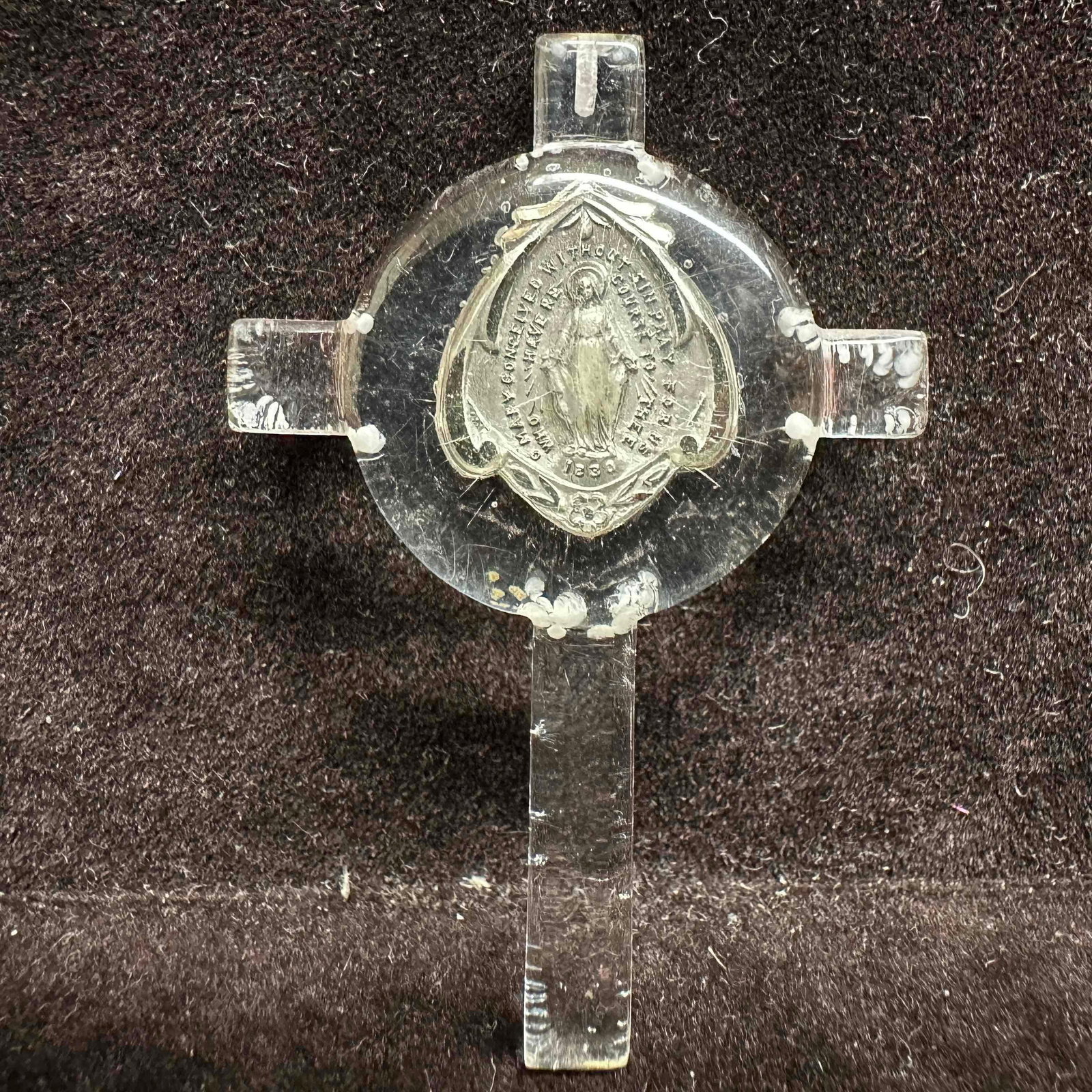 Sterling Silver Saint Mary Miraculous Medal Plastic Cross In Cased Necklace Pendant: This item is in good pre-owned, previously used/displayed condition with noticeable light wear, and surface scratches. Please reference all photos for full details. This piece of jewelry has been test
