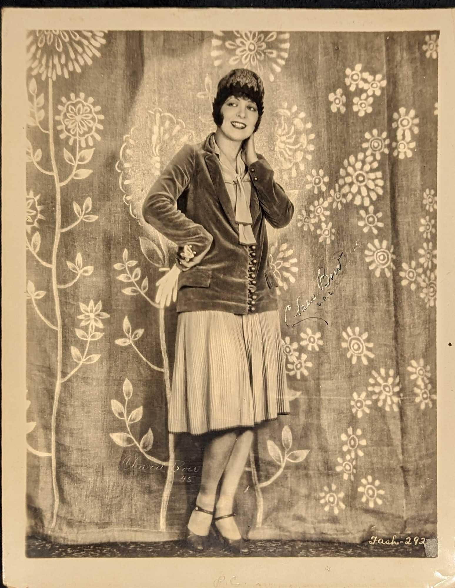 Autographed Clara Bow Publicity Photo: Autographed Clara Bow Publicity Photo. This is approx 8" x10" and it weighs 0.03lb. There are some creases on the corners and edges. This signature has not been authenticated and does not come