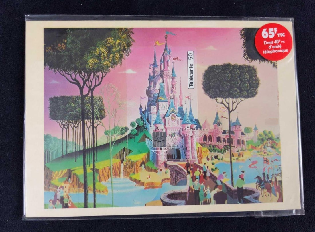 Euro Disneyland Paris Unused Phone Card Castle: One Euro Disneyland Paris unused Phone Card that shows the theme park's castle, which is Sleeping Beauty's Castle. When in use, the phone card can be removed from the card, or the whole piece can be f