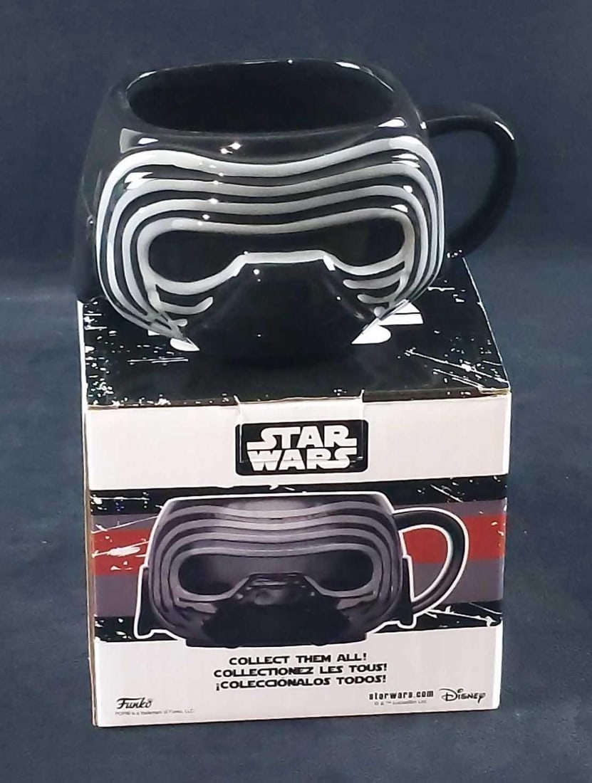 Kylo Ren Star Wars Funko Pop Ceramic Mug E: Kylo Ren Star Wars Funko Pop Ceramic Mug. The mug is approx 6" x 4" x 3". Mug is in its original box and that is approx 5 1/2" x 5" x 5". The mug is in good, unused condition with a very small chip on