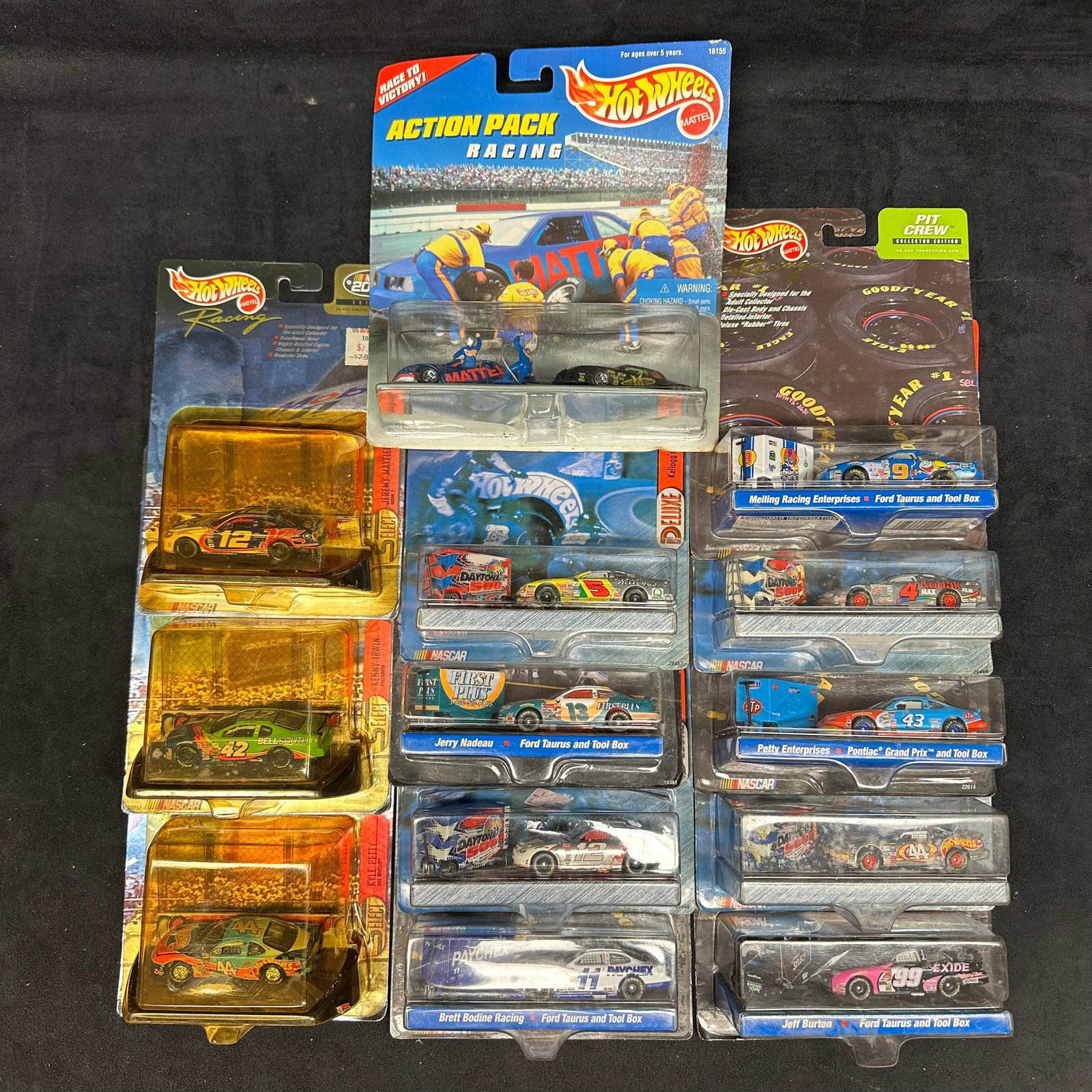 Hot Wheels Racing NASCAR Die-Cast Cars and Haulers Lot of 14 (1 of 8)
