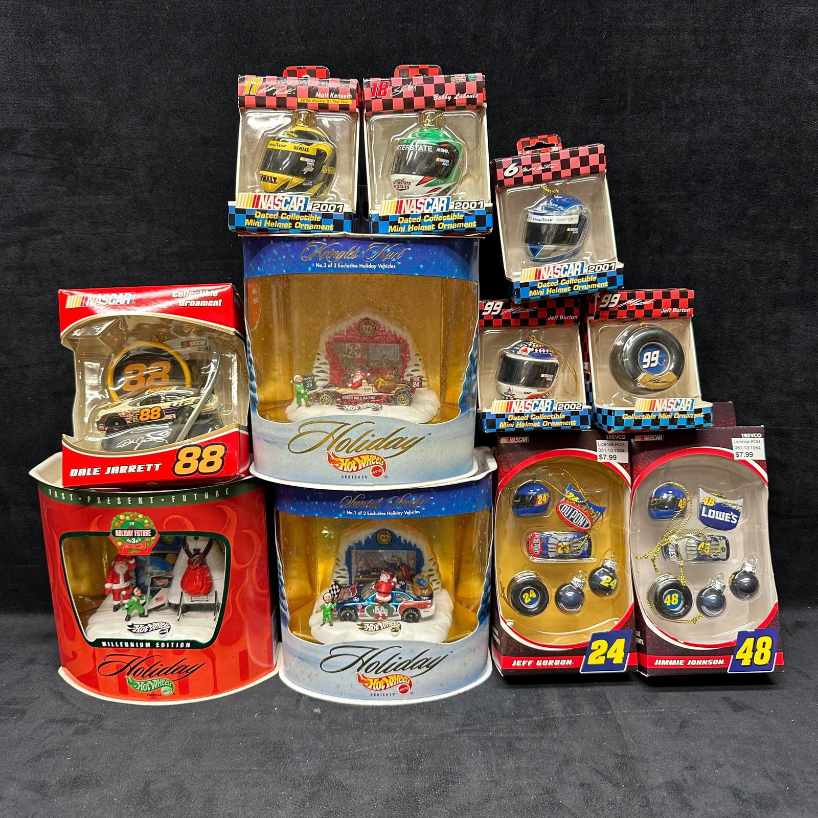 Hot Wheels Holiday and NASCAR Ornament Lot Eleven (1 of 5)