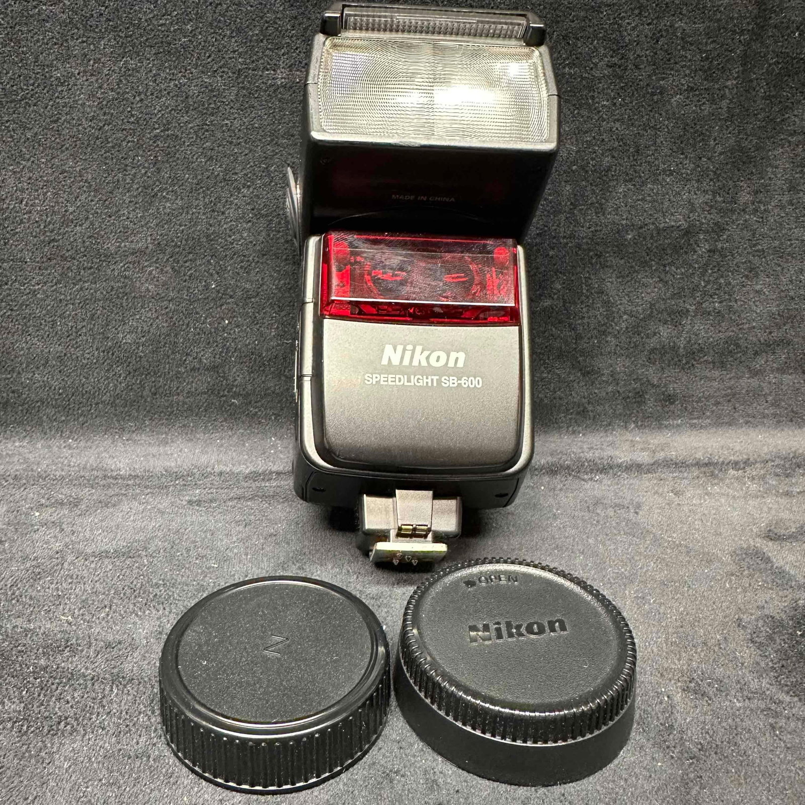 Nikon Speedlight SB-600 Shoe Mount Flash with Bag (1 of 8)