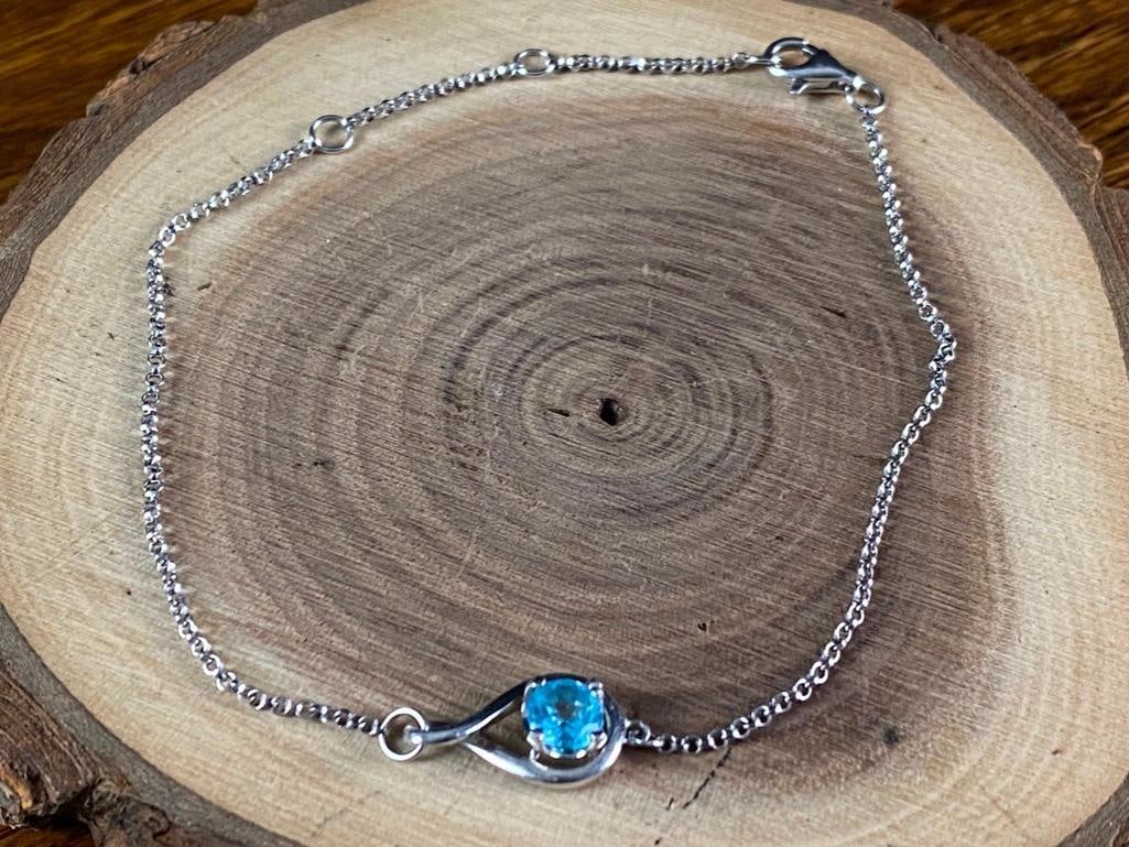 Sterling Silver Topaz Bracelet: This fine jewelry piece has been tested & researched prior to listing. Please view all our photos they are part of the description. Metal - Sterling Silver .925 Color - Silver Size - 8" Weigh