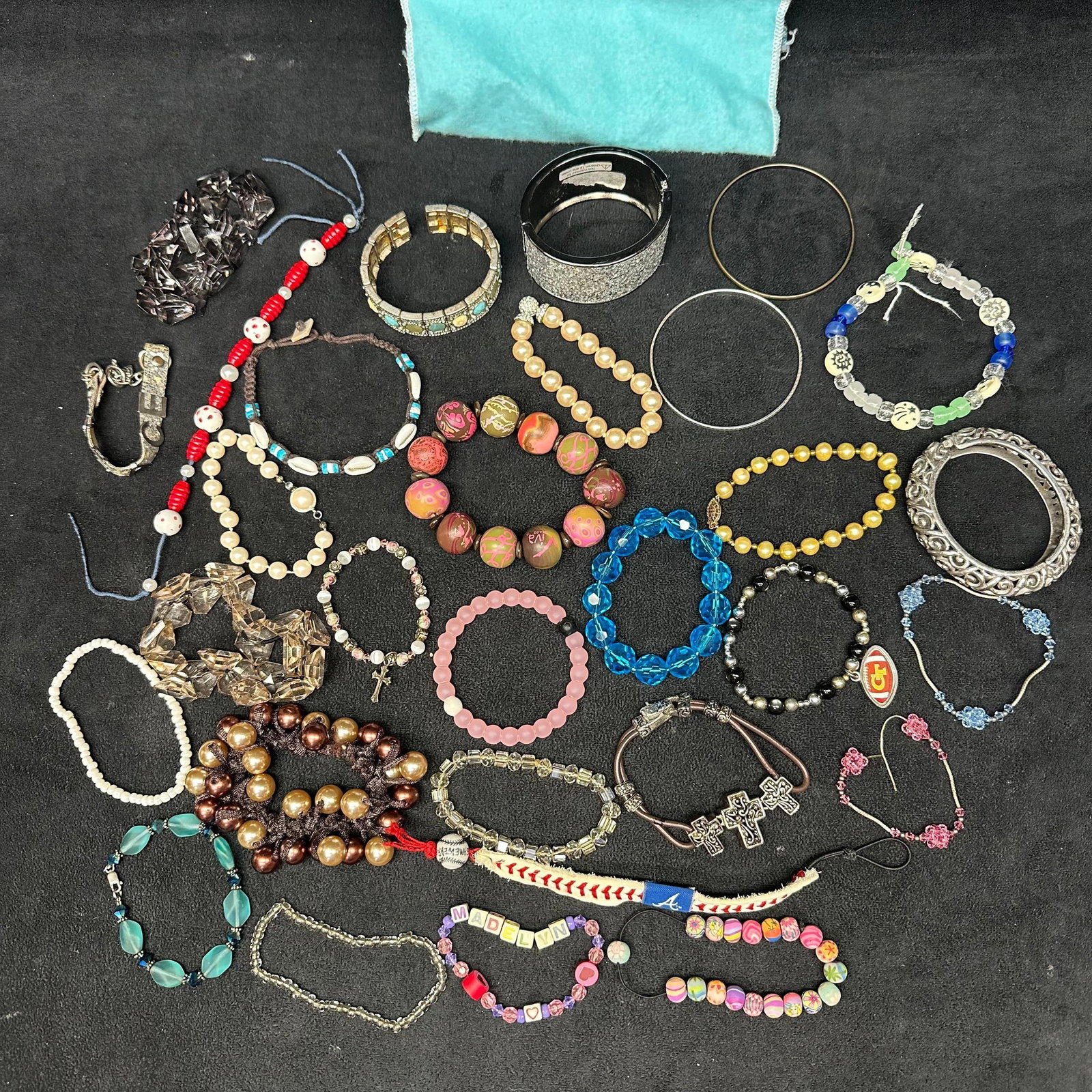 Large Mixed Lot of Costume Jewelry Bracelets Bangles and Beaded Pieces (1 of 9)