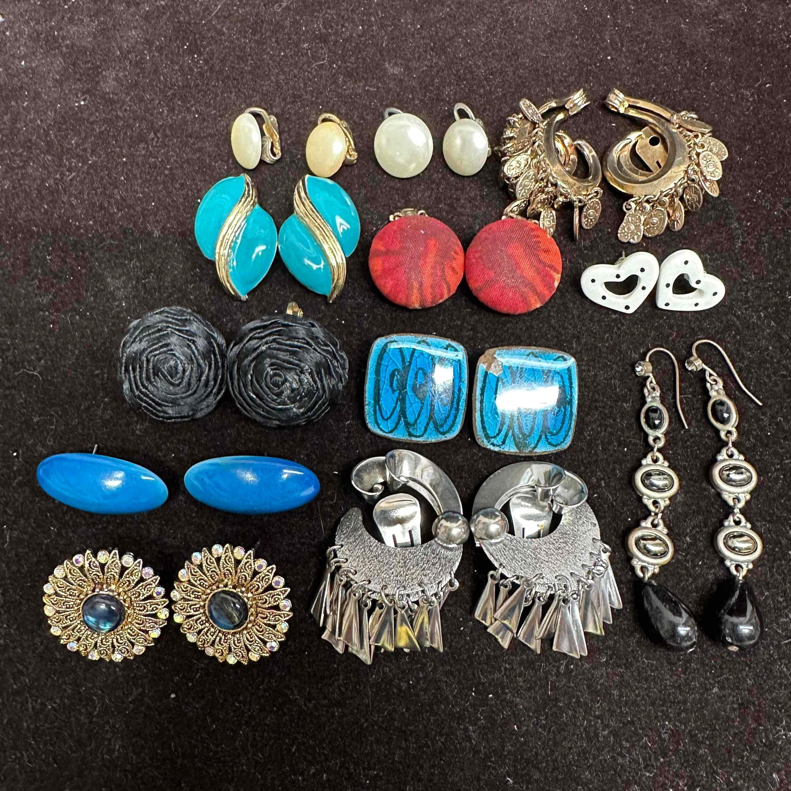 Vintage Costume Jewelry Earrings Lot Mixed Styles Dangle Clip On J19: Collection of vintage costume jewelry earrings in assorted designs and colors. Includes clip on, pierced, and dangle styles with materials such as enamel, metal, resin, glass, and fabric. Varied shape