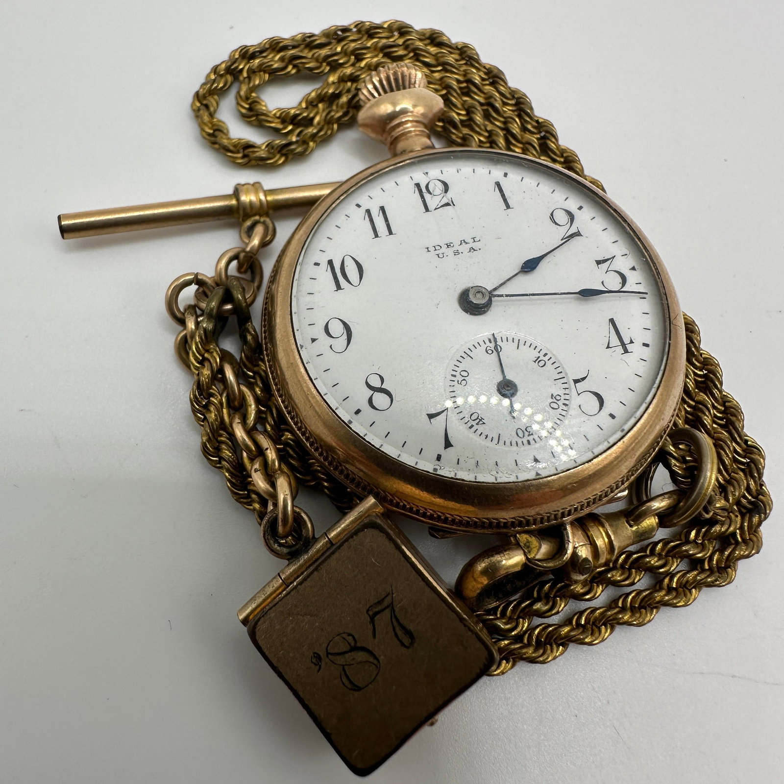 Antique Ideal USA Pocket Watch With Chain And Fob Gold Tone Case (1 of 8)