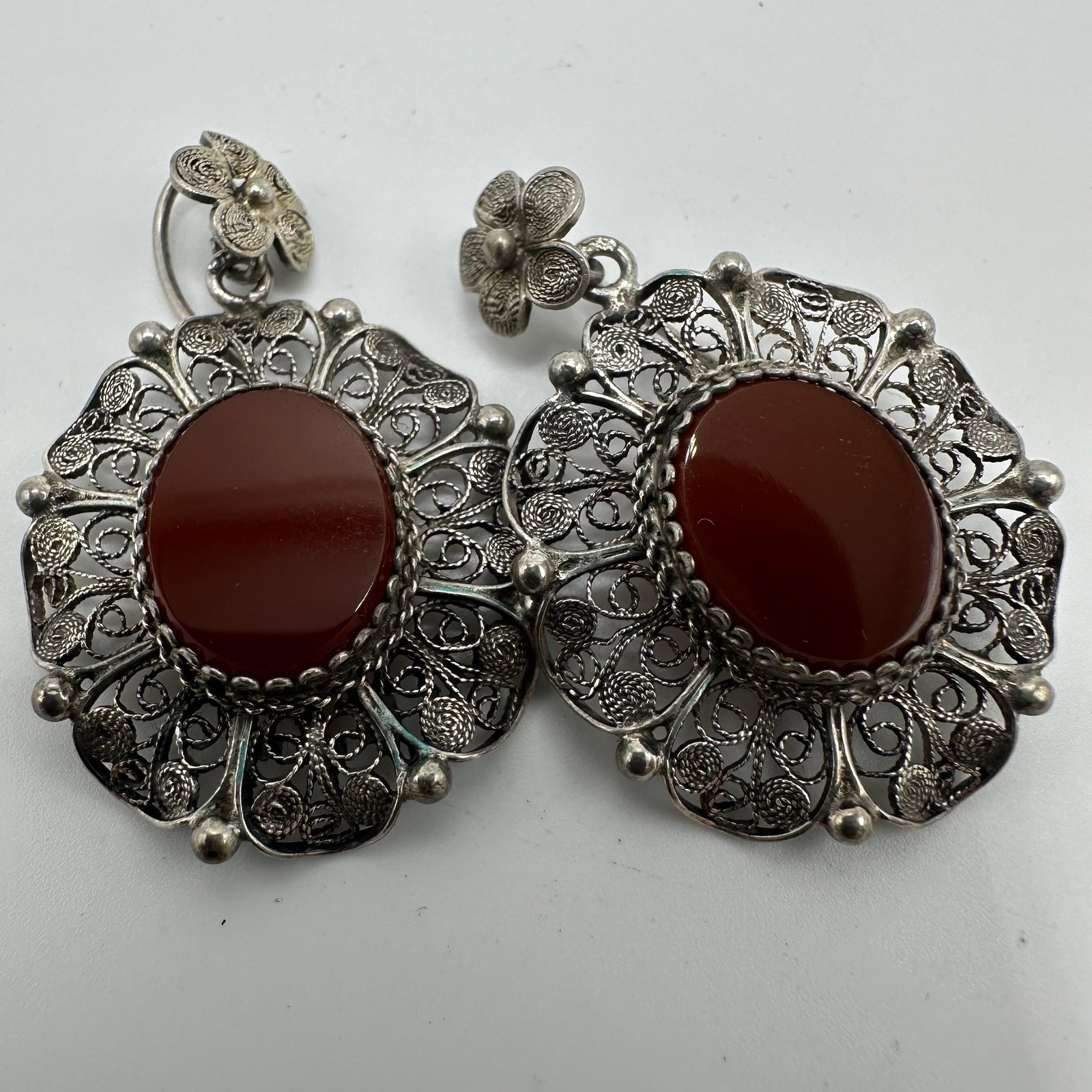 Oval Flat Carnelian Stone 800 Silver Filigree Silverwork Earrings Q79: This item is in good pre-owned, previously used/displayed condition with noticeable light wear and surface scratches. Please reference all photos for full details. This piece of jewelry has been teste