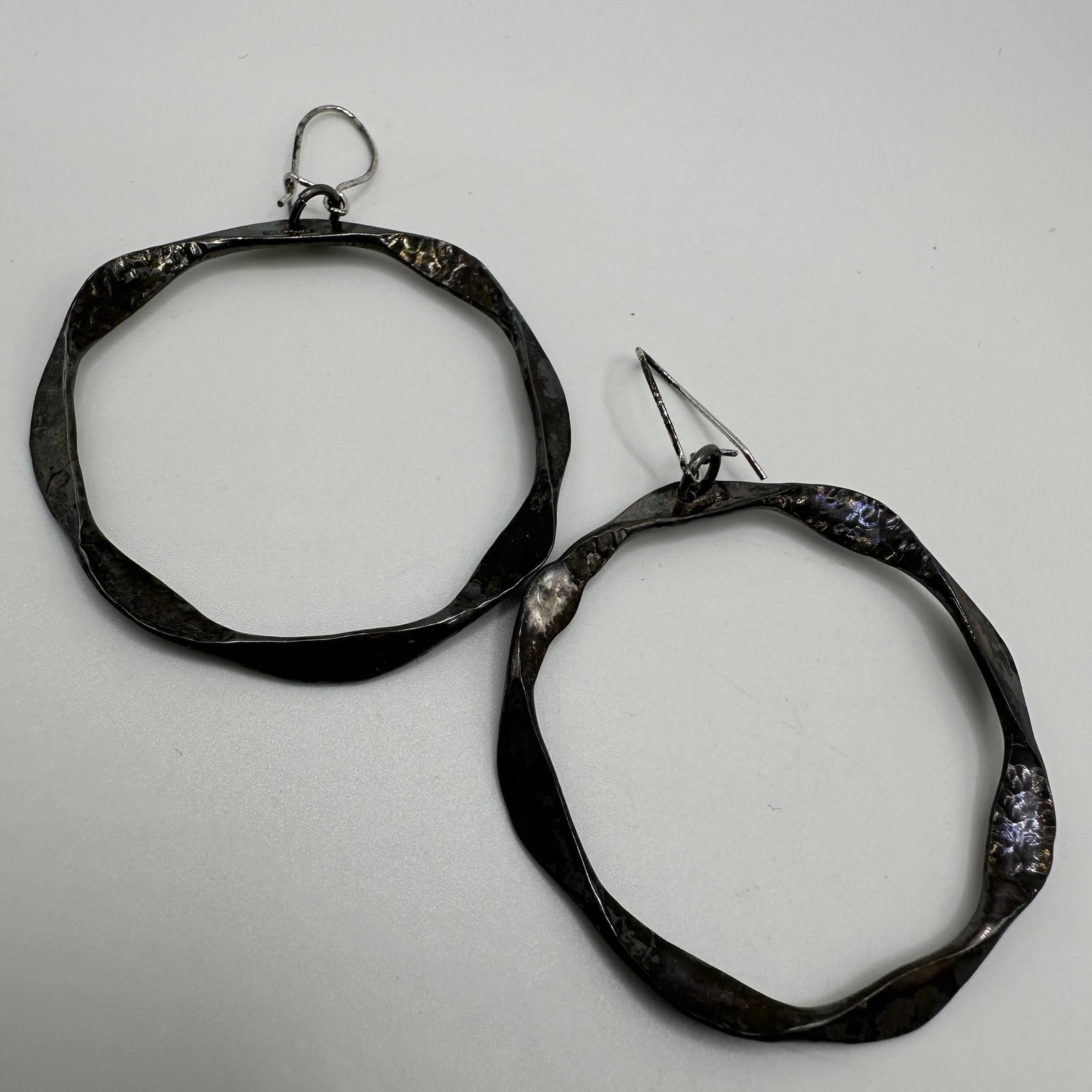 Sterling Silver Earrings Artisan Style Hammered Textured: This item is in good pre-owned, previously used/displayed condition with noticeable light wear and surface scratches. Please reference all photos for full details. This piece of jewelry has been teste