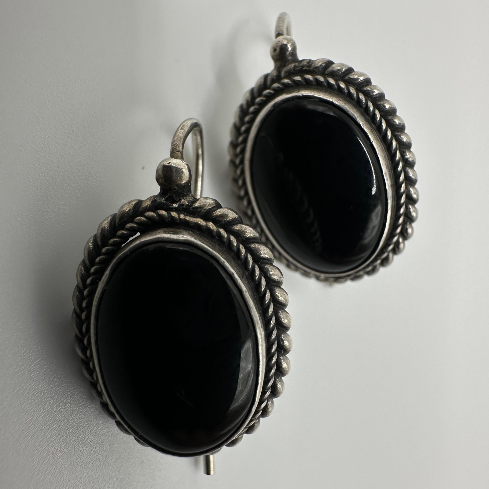 Black Onyx Oval Stone Setting Dangle Drop Earrings Silver (1 of 5)