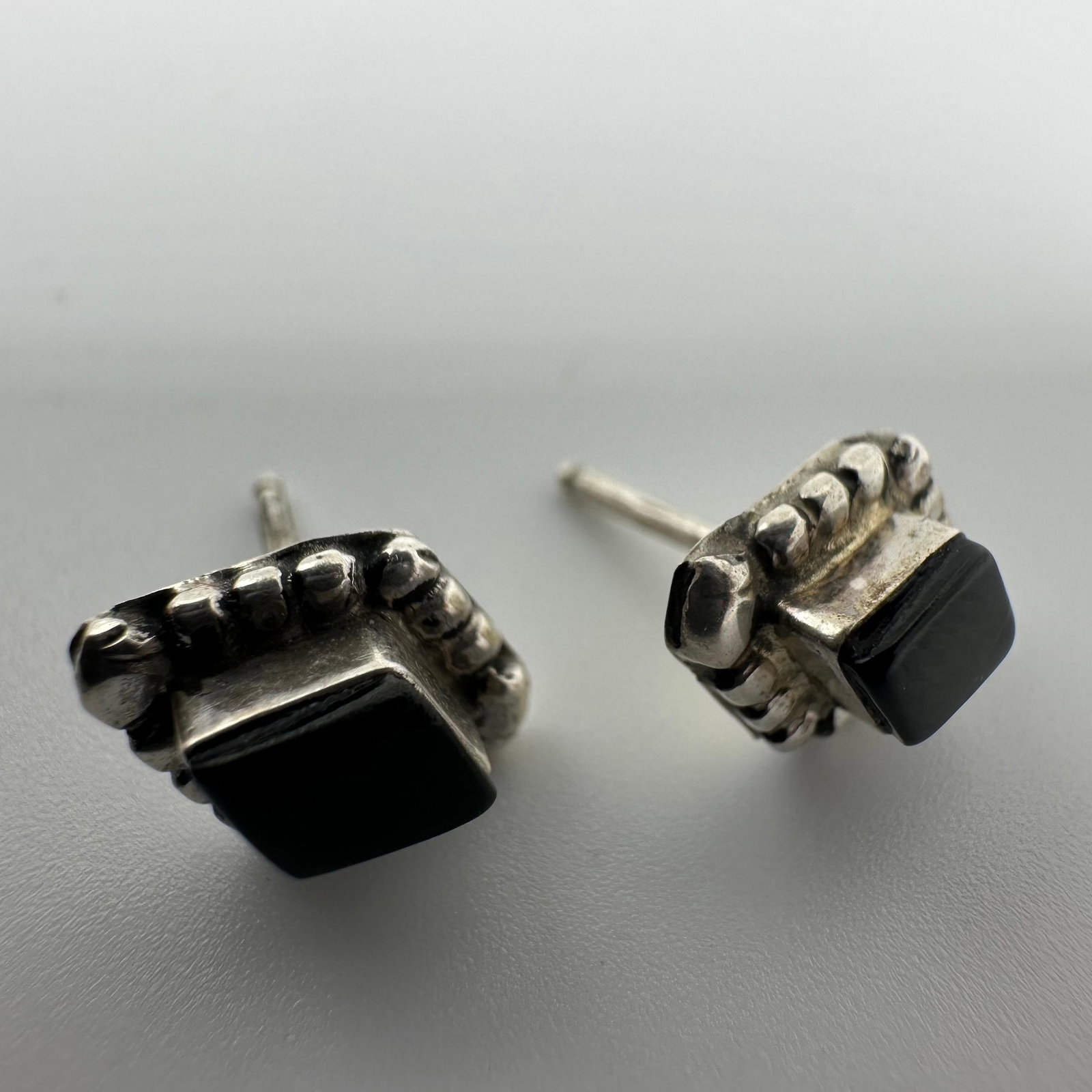 Diamond Shaped Black Onyx Silverwork Beaded Bezel Silver Earrings: This item is in good pre-owned, previously used/displayed condition with noticeable light wear and surface scratches. Please reference all photos for full details. This piece of jewelry has been teste