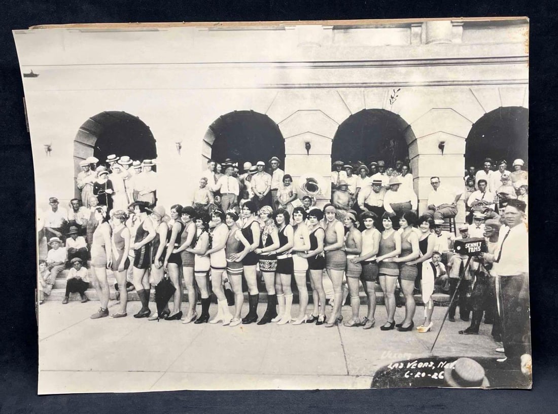 Large Vintage Black & White Photograph Sennet Films Las Vegas Nev.: This lot contains a Large Vintage Black & White Photograph Sennet Films Las Vegas Nev. It is approx 17 3/4" x 24" and it weighs about 0.1lbs. Overall the Vintage Black & White Photograph is in g