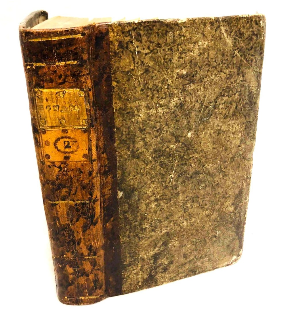 Histoire De Bonaparte Tome Premier De La Republique Française: This lot contains Histoire De Bonaparte Tome Premier De La Republique Française. Published in 1803. It is approx 6 1/2" x 4 1/2" and weighs about 0.6lbs. Overall the book is in good used cond