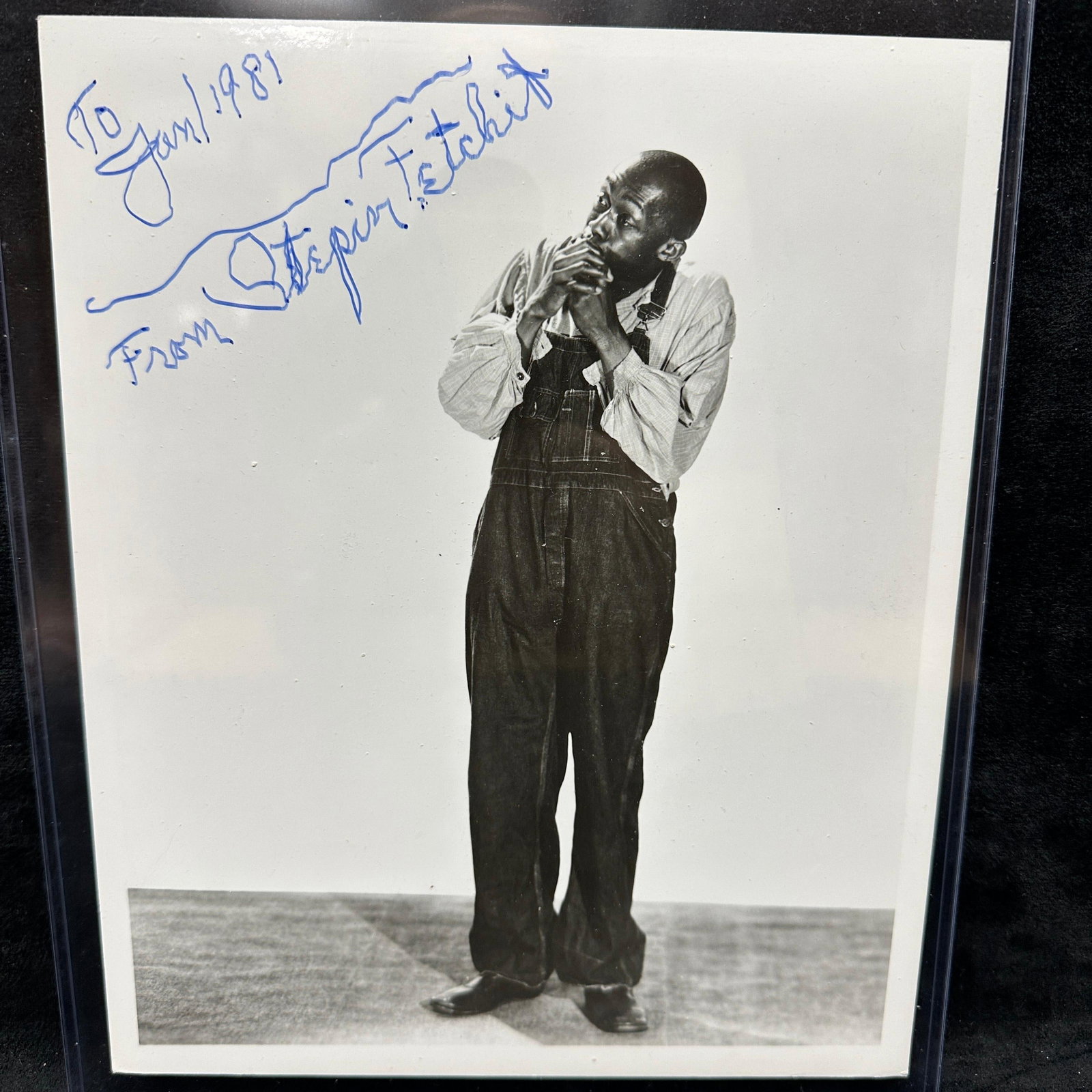 Stepin Fetchit Signed Black And White Photograph JSA: In a rigid protective plastic protector sleeve. Includes basic certification from JSA. Overall good condition with light surface wear to the sign and display. Please reference all photos for full cond