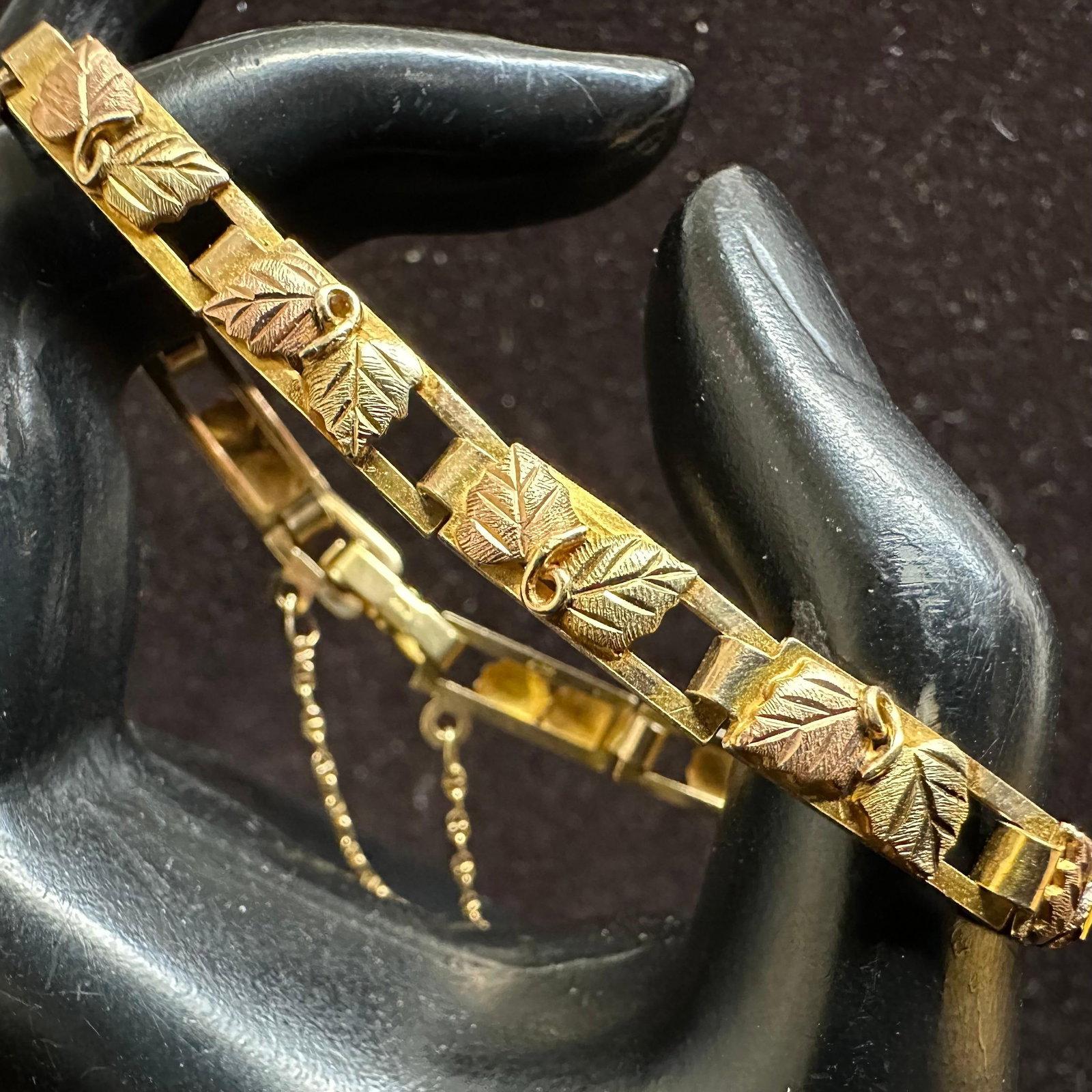 Tri-Color 10K Yellow Gold Leaf Motif Design Black Hills Bracelet M16: This item is in good pre-owned, previously used/displayed condition with noticeable light wear and surface scratches. Please reference all photos for full details. This piece of jewelry has been teste
