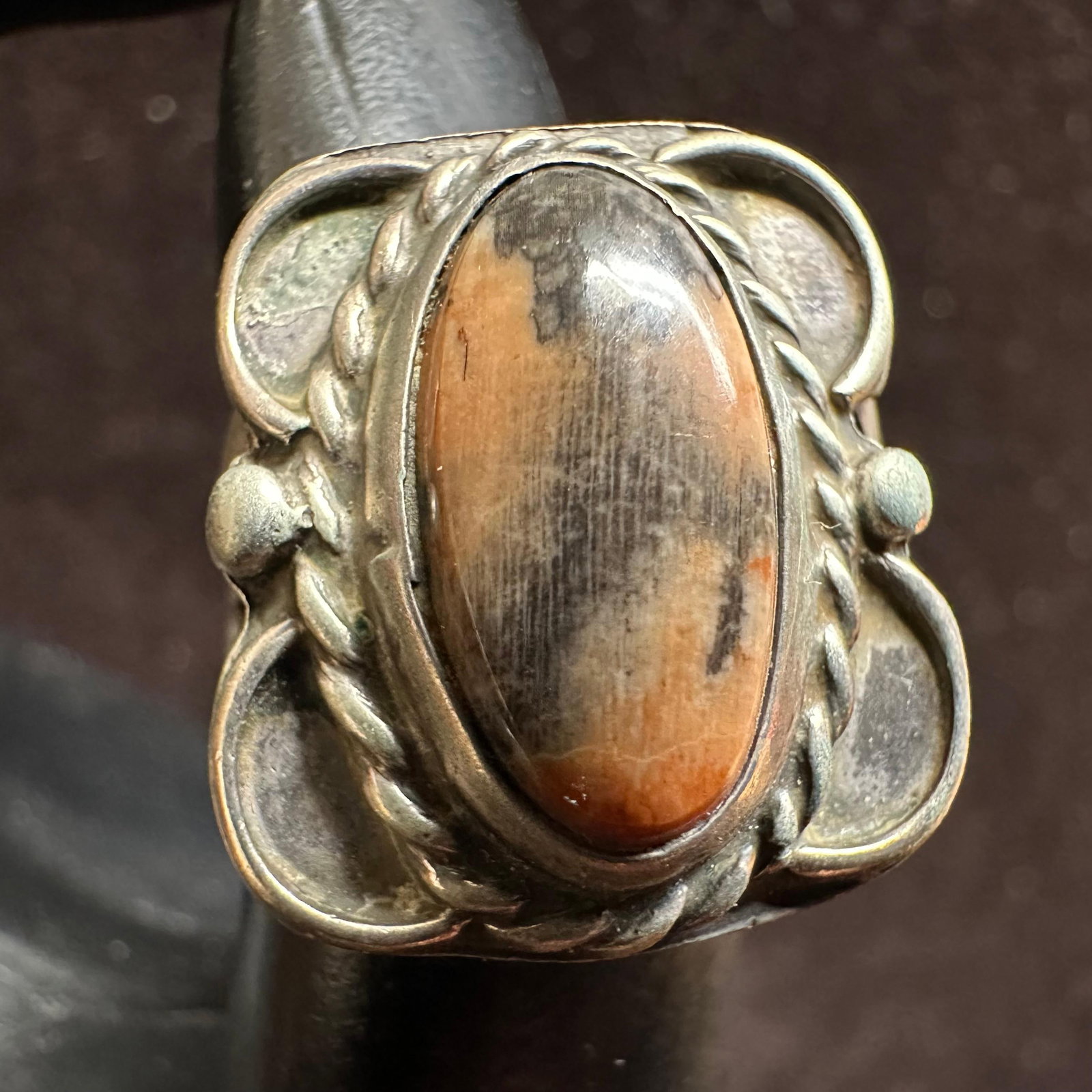Petrified Wood Style Agate Silver Ring After Native American Design: This item is in good pre-owned, previously used/displayed condition with noticeable light wear and surface scratches. Please reference all photos for full details. This piece of jewelry has been teste