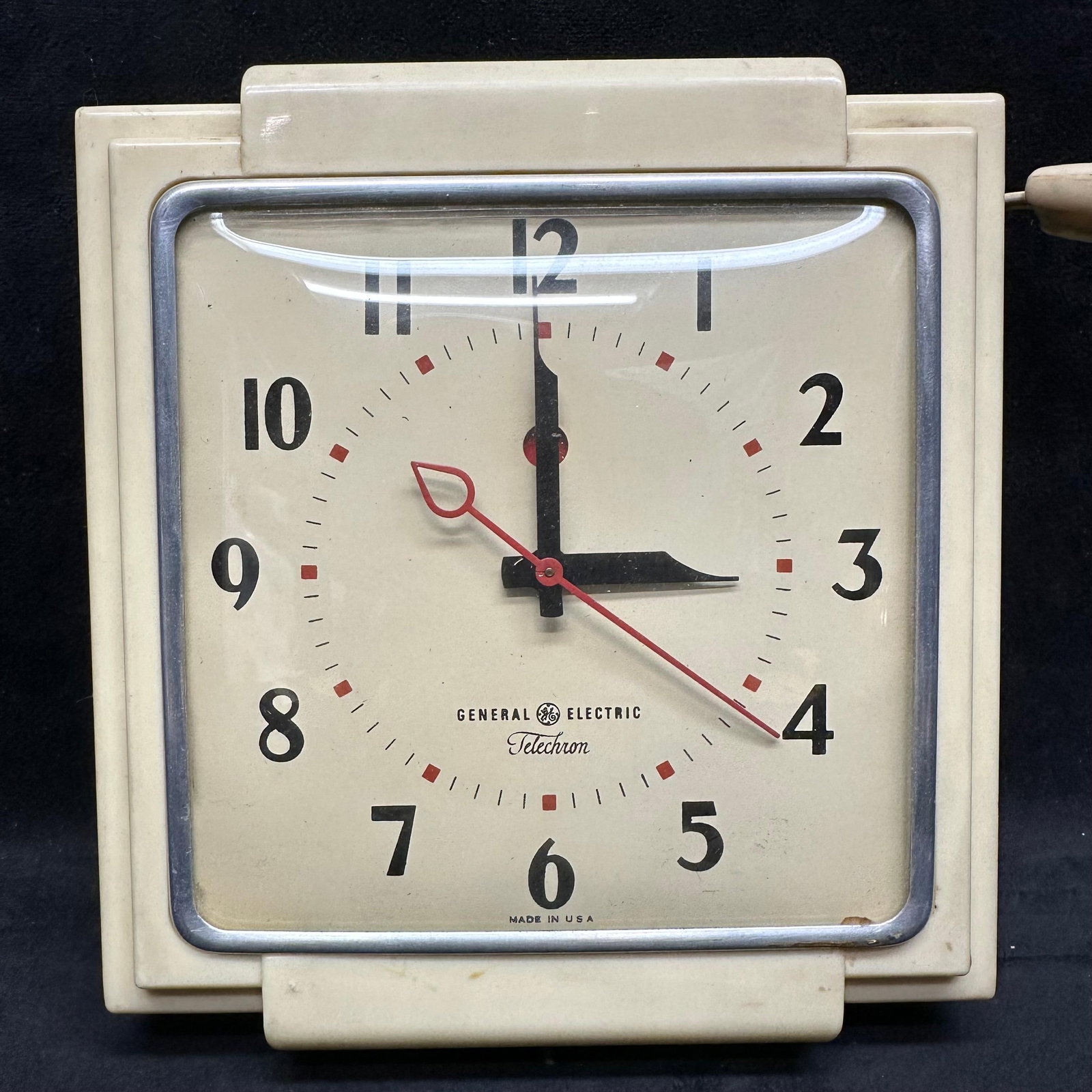 General Electric Telechron Model 2H25 Electric Wall Clock Mid Century Modern (1 of 5)