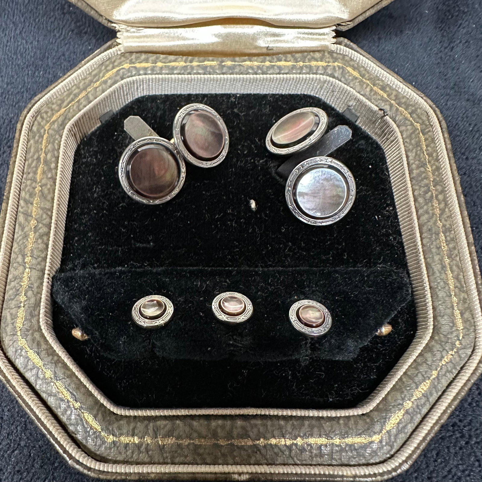 Krementz Mother of Pearl Cuff Link Set: Includes original case. This item is in pre-owned, previously displayed condition with light wear and surface scratches/markings. Please reference all photos for full details. Case: 3 1/4". Weight