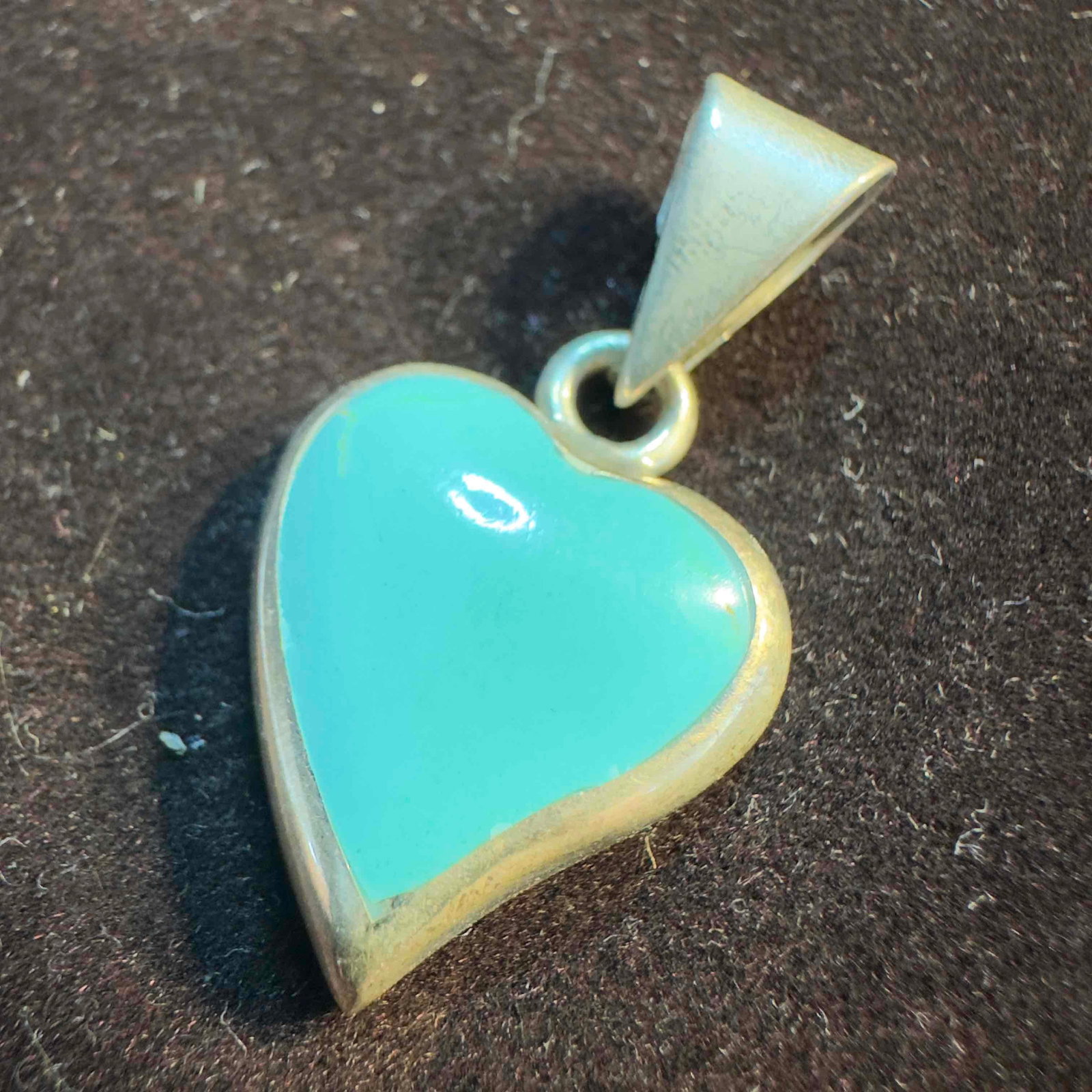 ATI Mexico 925 Turquoise Sterling Heart Shaped Pendant: This item is in good pre-owned, previously used/displayed condition with noticeable light wear, and surface scratches. Please reference all photos for full details. This piece of jewelry has been test
