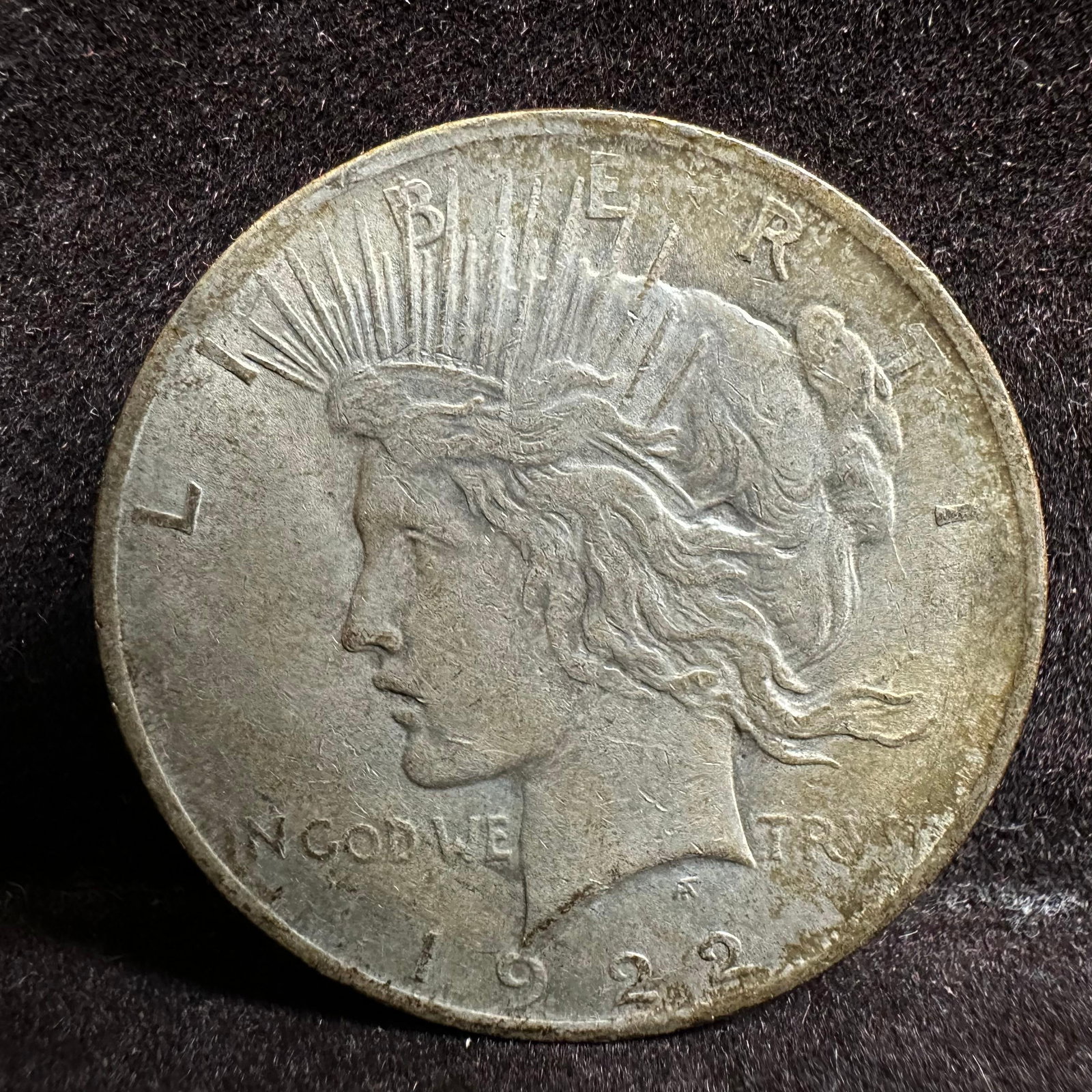 1922 Peace Dollar P Mint Silver Coin: This coin has been tested and researched to the best of our ability prior to listing. Please view photos, as they are a part of the condition. DETAILS: Metal - .900 Silver Tested - Yes Size - 1.5"