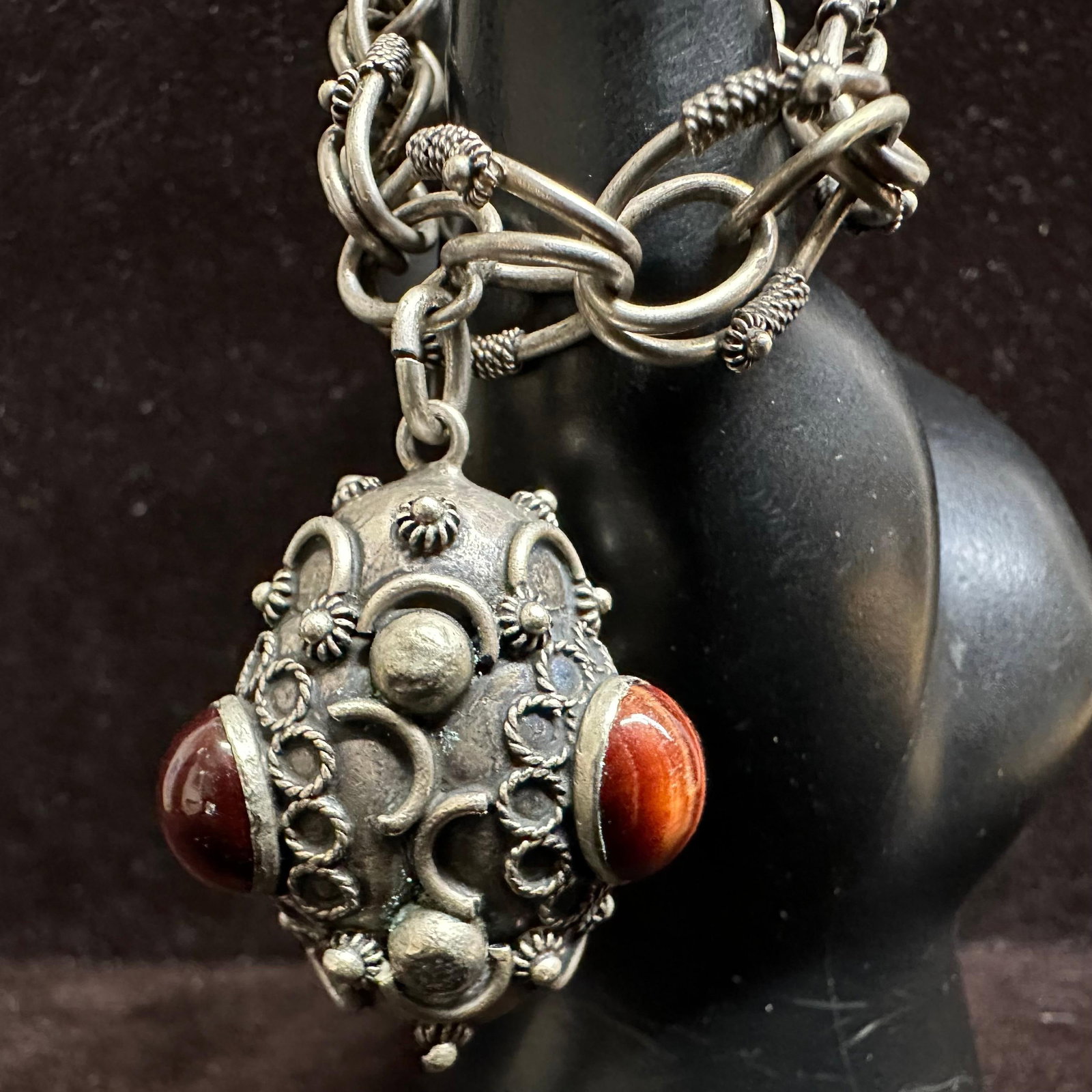 Tigers Eye Variety Stone Silver Floral Link Bracelet: This item is in good pre-owned, previously used/displayed condition with noticeable light wear and surface scratches. Please reference all photos for full details. This piece of jewelry has been teste