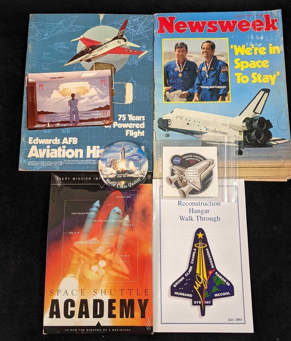 NASA Space Shuttle Magazines Software CDs: This lot includes: (1) Space Shuttle Academy. For both Windows and PowerPC. "..The Single Most Complete Source Of Space Shuttle Information Available Today". Is in its original wrapping which 