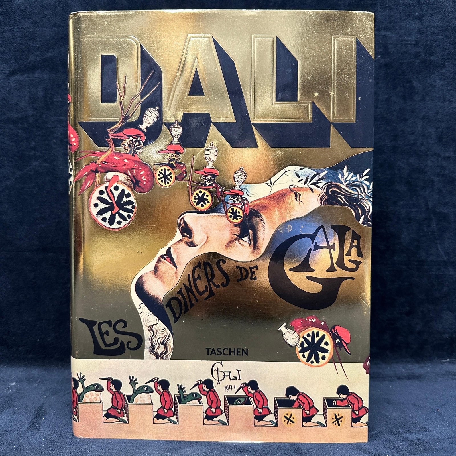 Salvador Dali Les Diners De Gala Taschen Hardcover Book Art Cookbook (1 of 8)