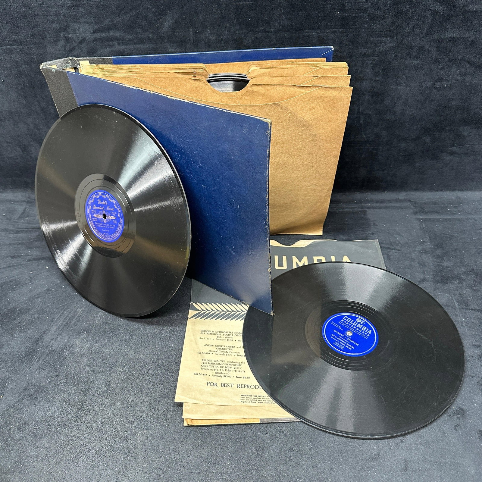 Vintage Columbia Masterworks and Classical 78 RPM Record Album Blue (1 of 6)