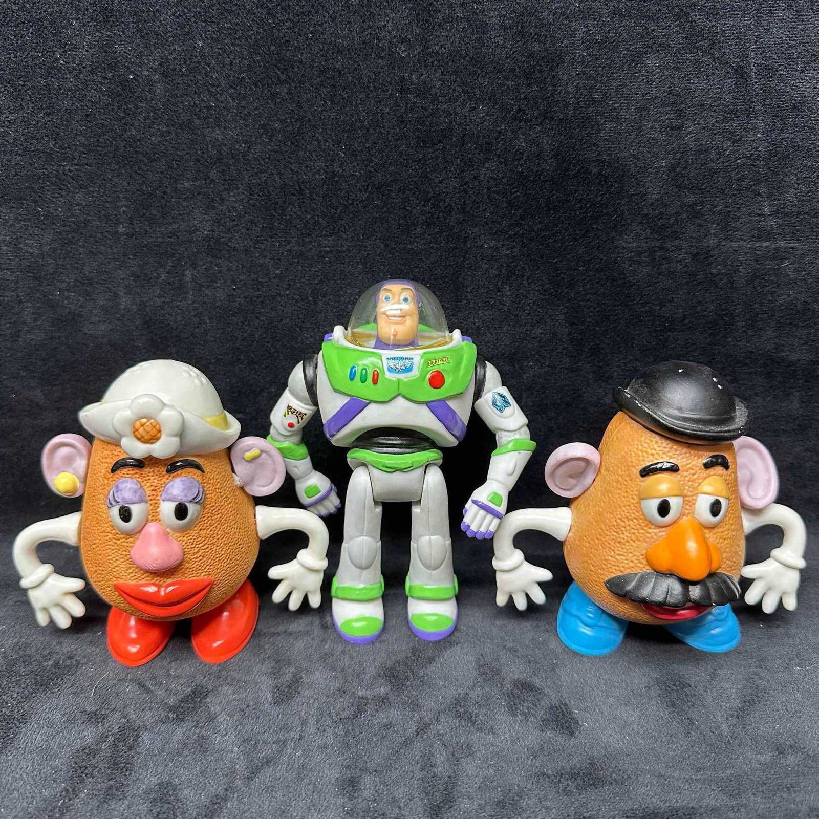 Disney Pixar Toy Story Woody Mr. and Mrs. Potato Head Articulated Porcelain Figurines Movable: Minor wear, scratches and chips in the paint, and a few markings on the ceramic. No chips, breaks, or cracks in the ceramic porcelain. 1999 Disney/Pixar collectible ceramic poseable figures. These ite
