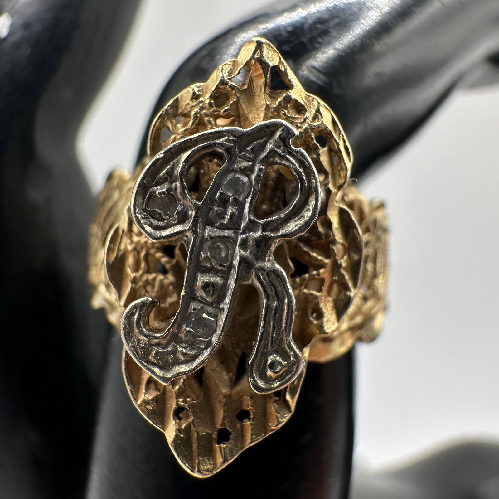 Accent Diamonds 14K Yellow Gold Ornate Filigree Ring Raised R: This item is in good pre-owned, previously used/displayed condition with noticeable light wear and surface scratches. Please reference all photos for full details. This piece of jewelry has been teste