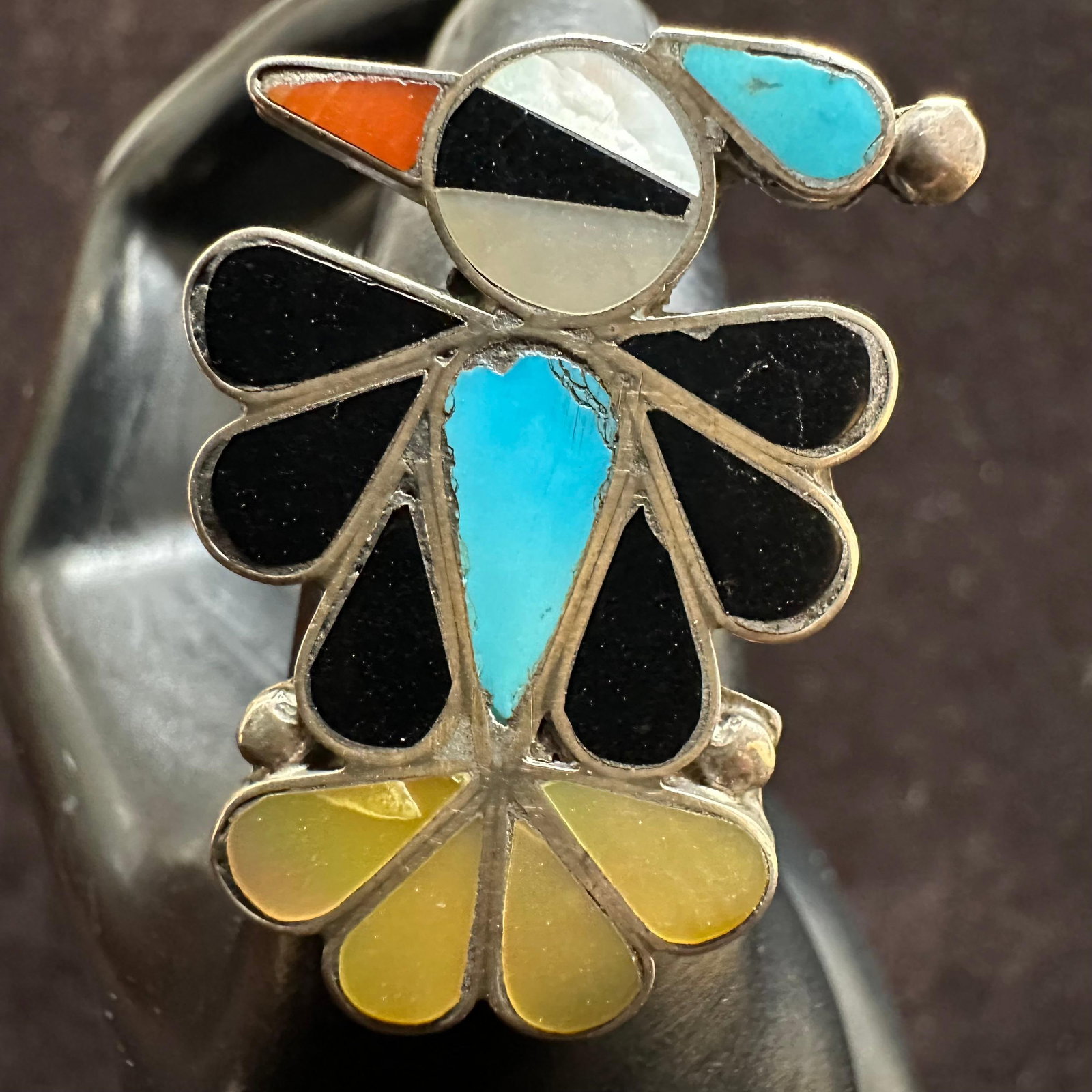 Multi Stone Inlay Zuni Thunderbird Style Silver Ring Unsigned: This item is in good pre-owned, previously used/displayed condition with noticeable light wear and surface scratches. Please reference all photos for full details. This piece of jewelry has been