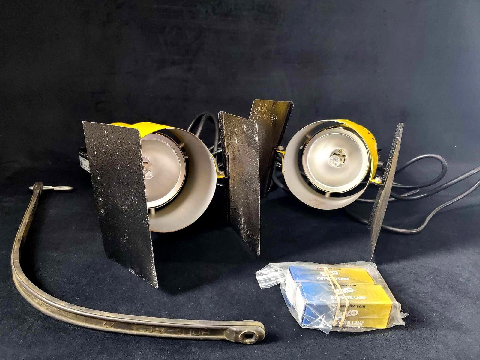 Star D Lite Photographic Studio Lights Lot Of Two: Star D Lite Photographic Studio Lights by the Levit Corp. Lot includes two quartz light photo lamps. Both lamps are tested and work. Easy to use and come with two Eiko Photo Lamp bulbs in box. Li