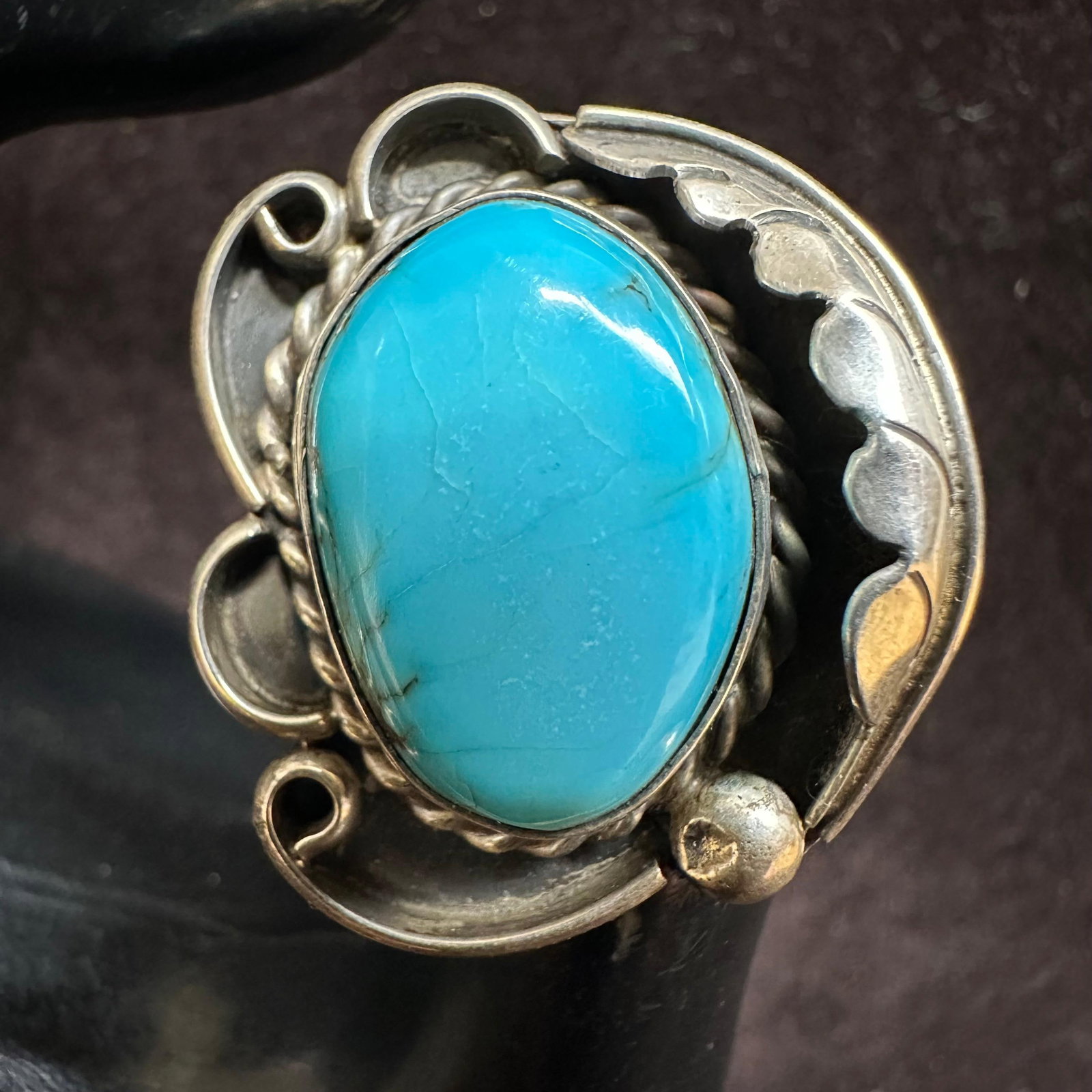 Navajo Style Feather Motif Silver Ring Turquoise Natural Matrix Stone: This item is in good pre-owned, previously used/displayed condition with noticeable light wear and surface scratches. Please reference all photos for full details. This piece of jewelry has been teste
