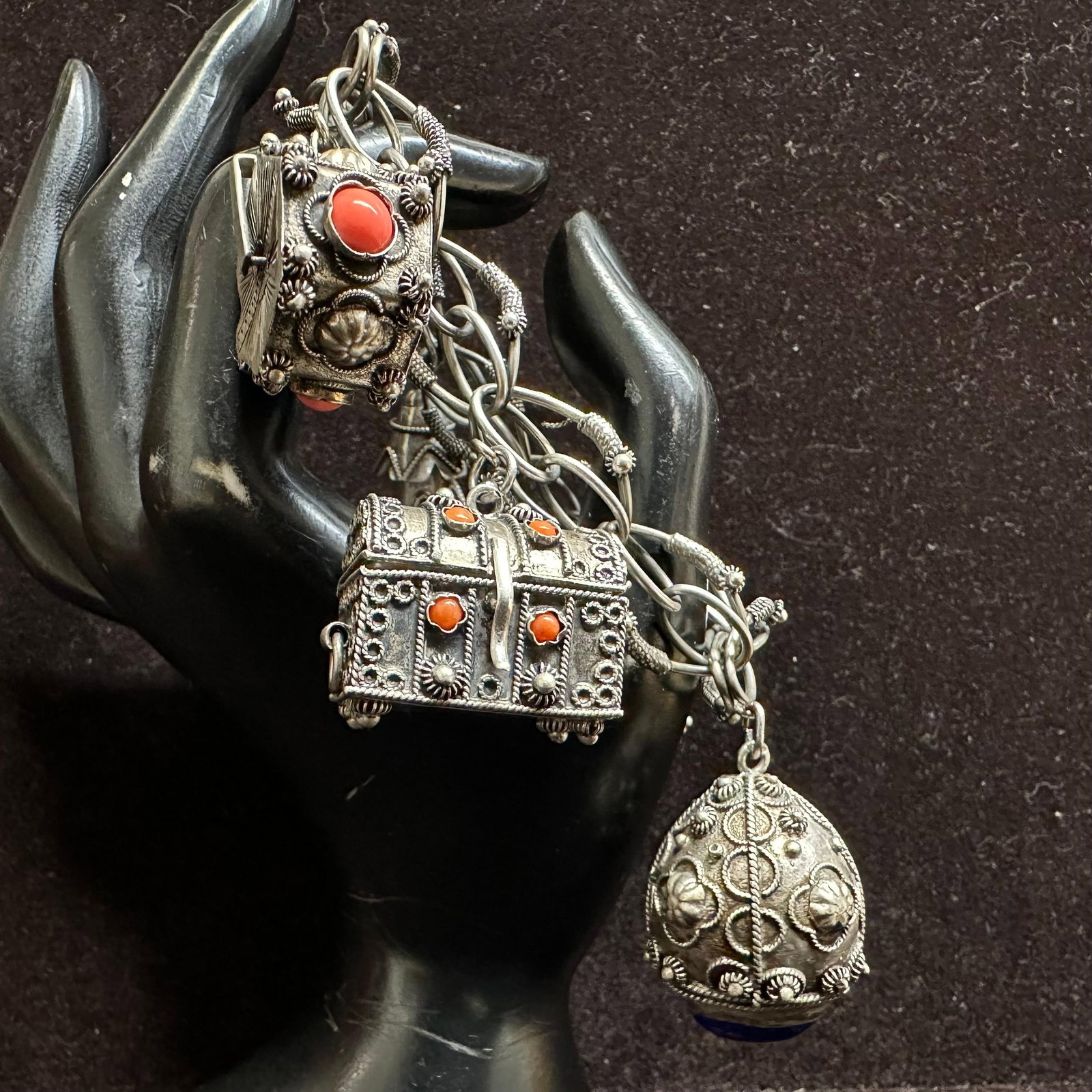Sterling Silver Ornate Multi Fob Charm Filigree and Stone Set Bracelet R84: This item is in good pre-owned, previously used/displayed condition with noticeable light wear and surface scratches. Please reference all photos for full details. This piece of jewelry has been