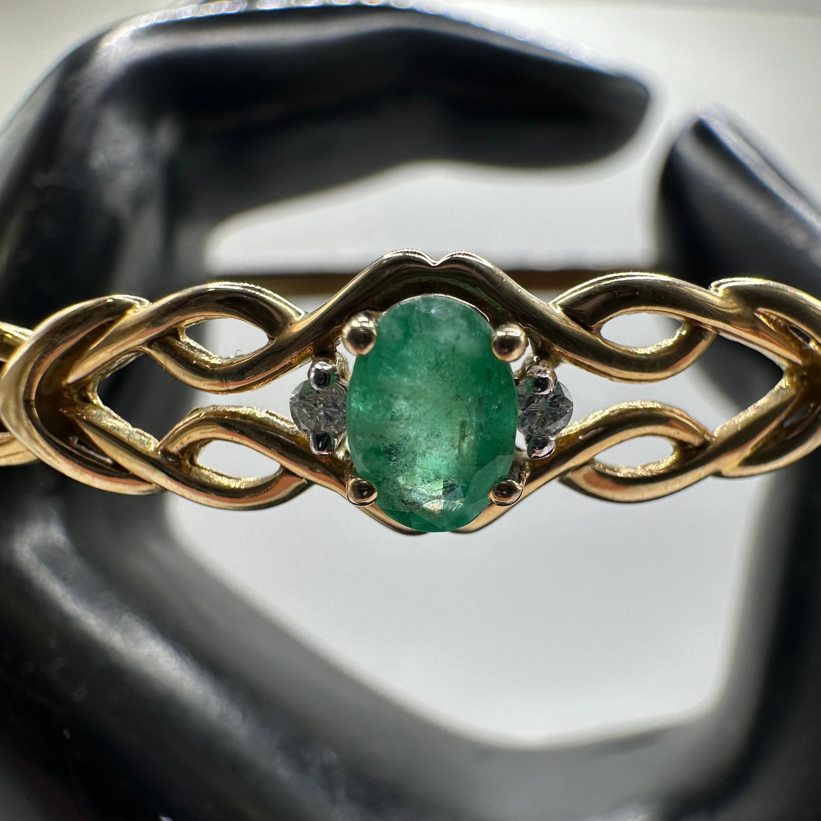 Costa Rica 14K Gold Bracelet Green Stone and Accent Diamonds: This item is in good pre-owned, previously used/displayed condition with noticeable light wear and surface scratches. Please reference all photos for full details. This piece of jewelry has been
