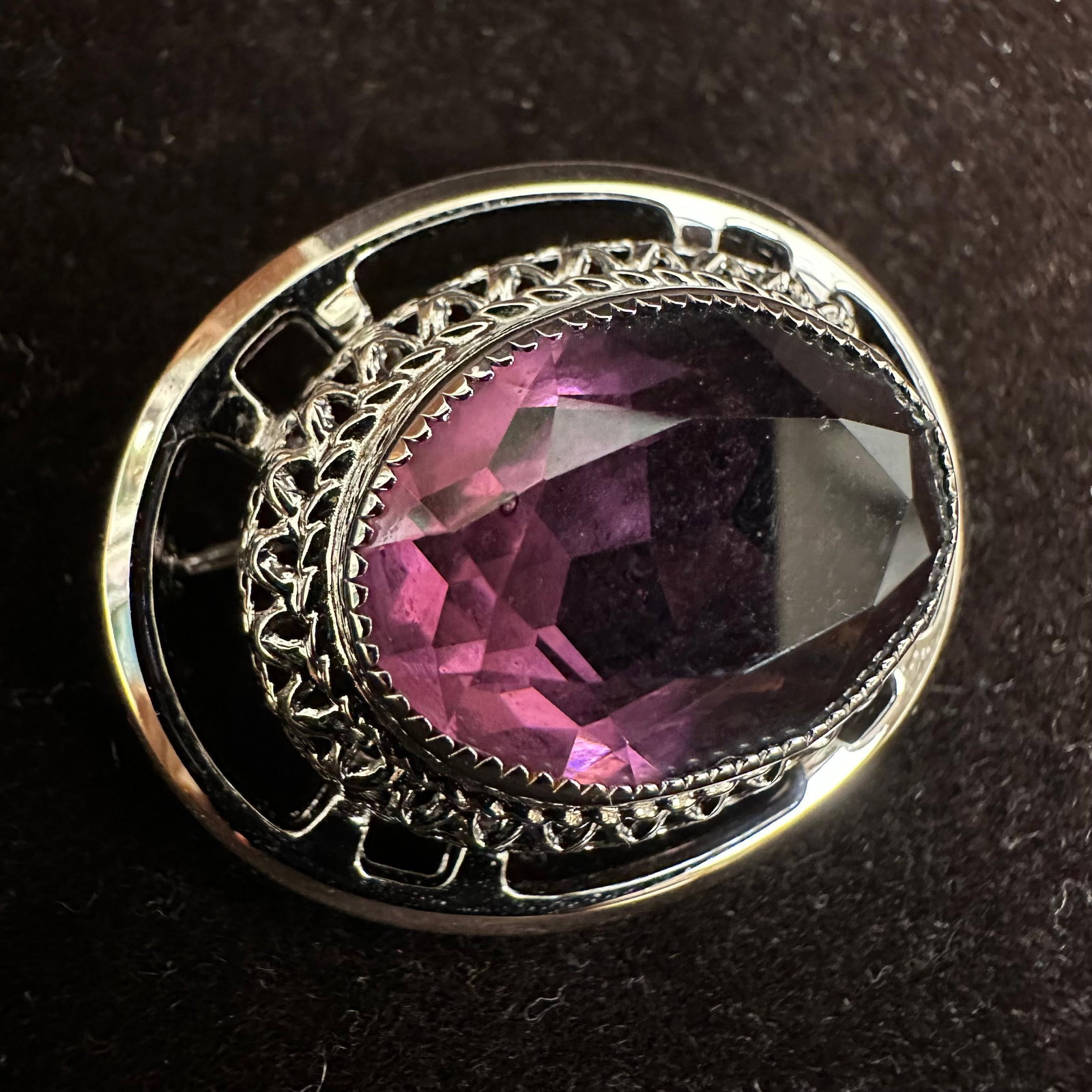Danecraft Sterling Silver Faceted Amethyst Art Deco Style Brooch: This item is in good pre-owned, previously used/displayed condition with noticeable light wear and surface scratches. Please reference all photos for full details. This piece of jewelry has been teste