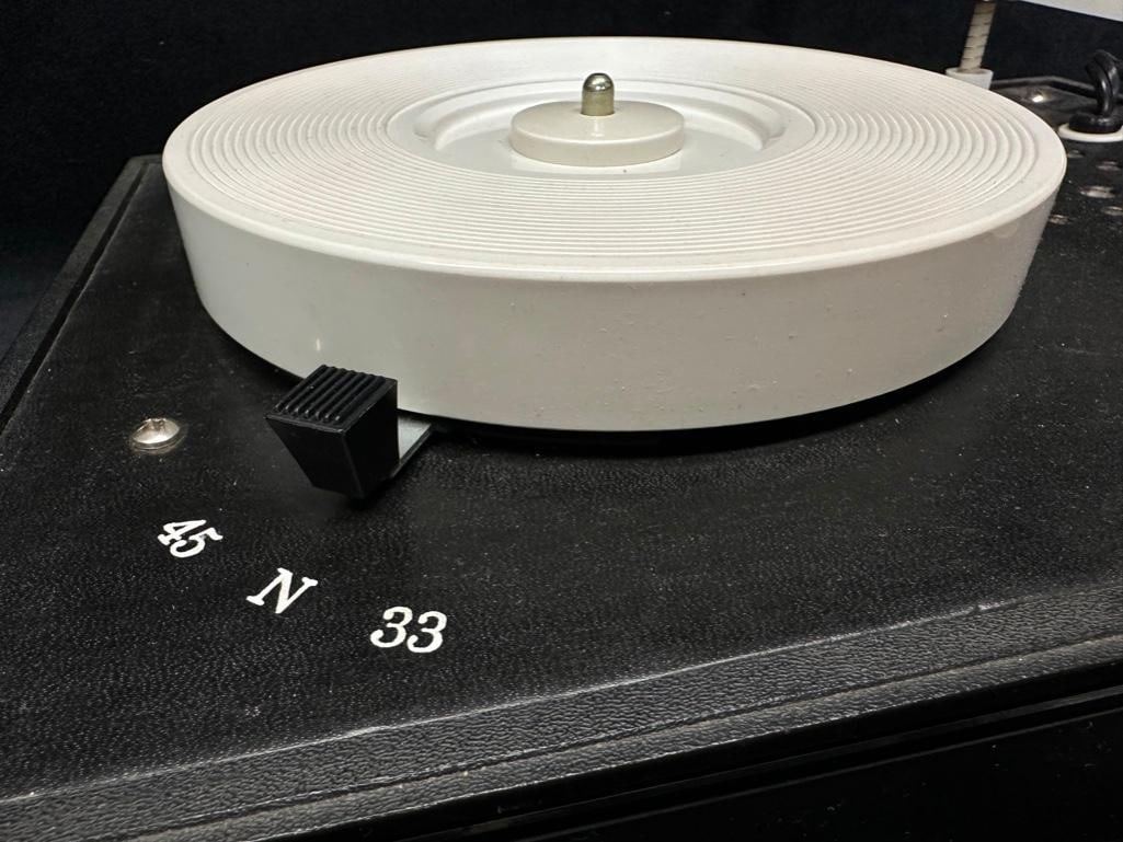 Tele Tone 154B Turntable - 3