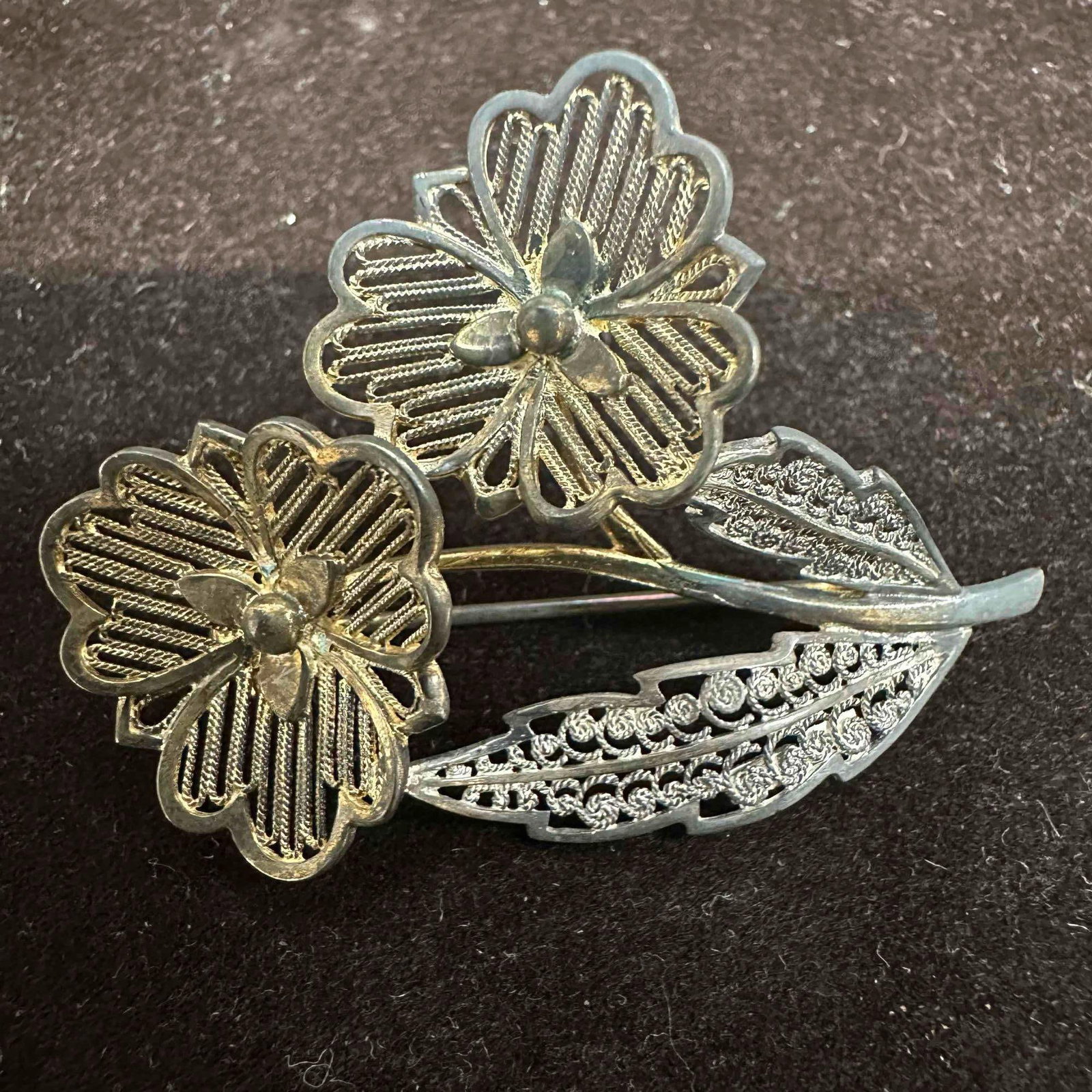 Van Lou Sterling Silver Germany Dual Flower Brooch G1: This item is in good pre-owned, previously used/displayed condition with noticeable light wear, and surface scratches. Please reference all photos for full details. This piece of jewelry has been